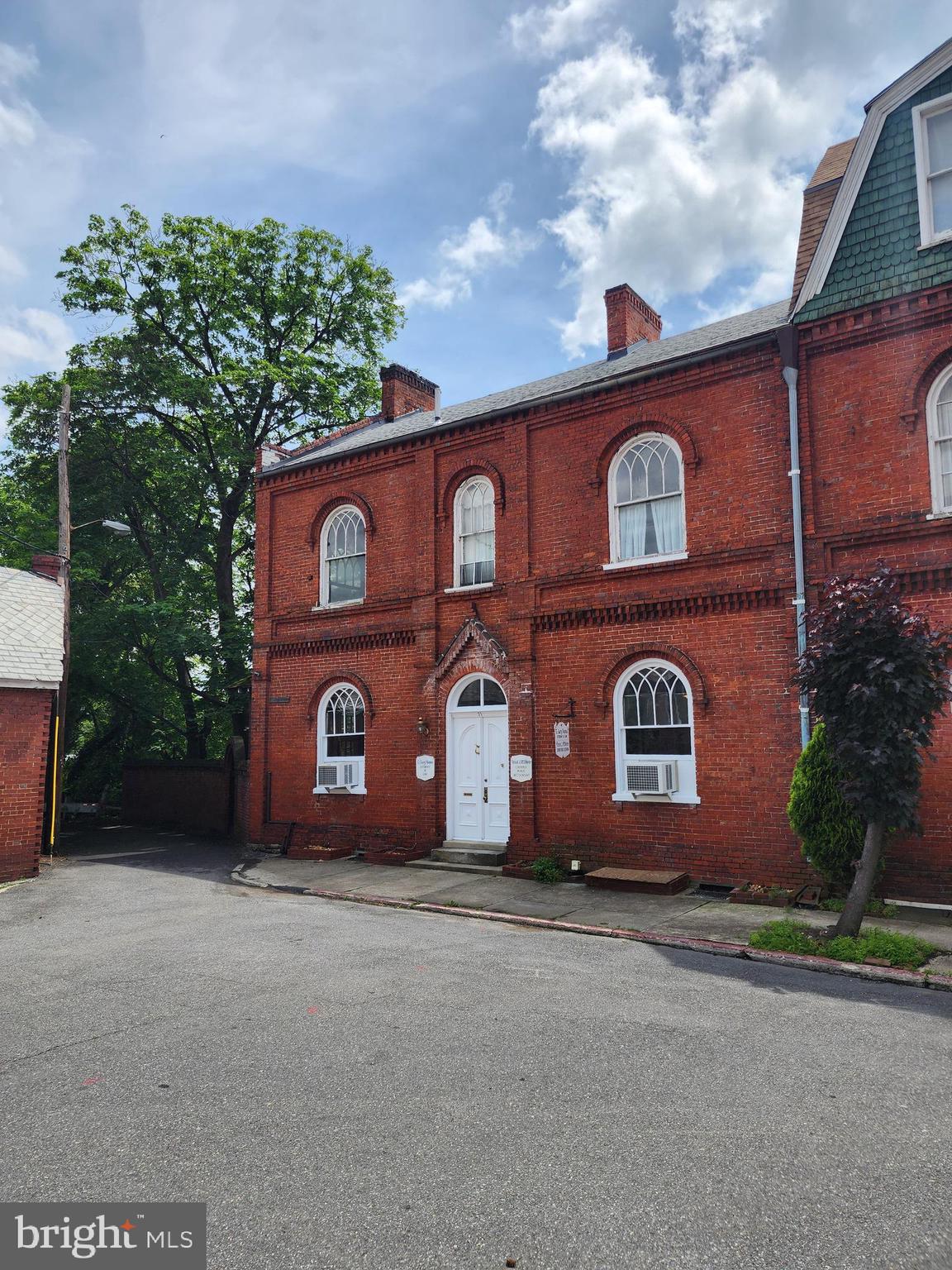 71 PROSPECT SQUARE
