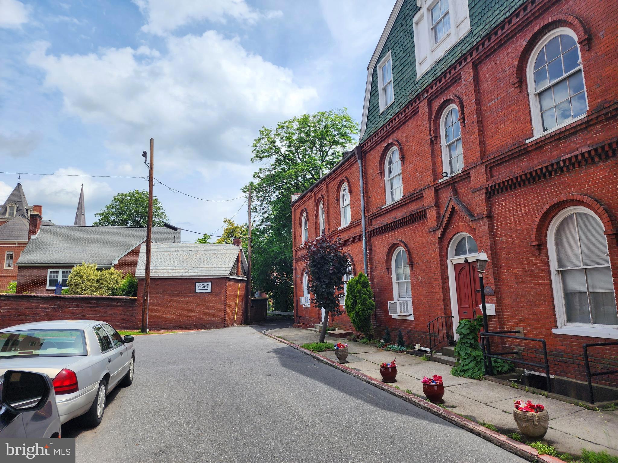 71 PROSPECT SQUARE