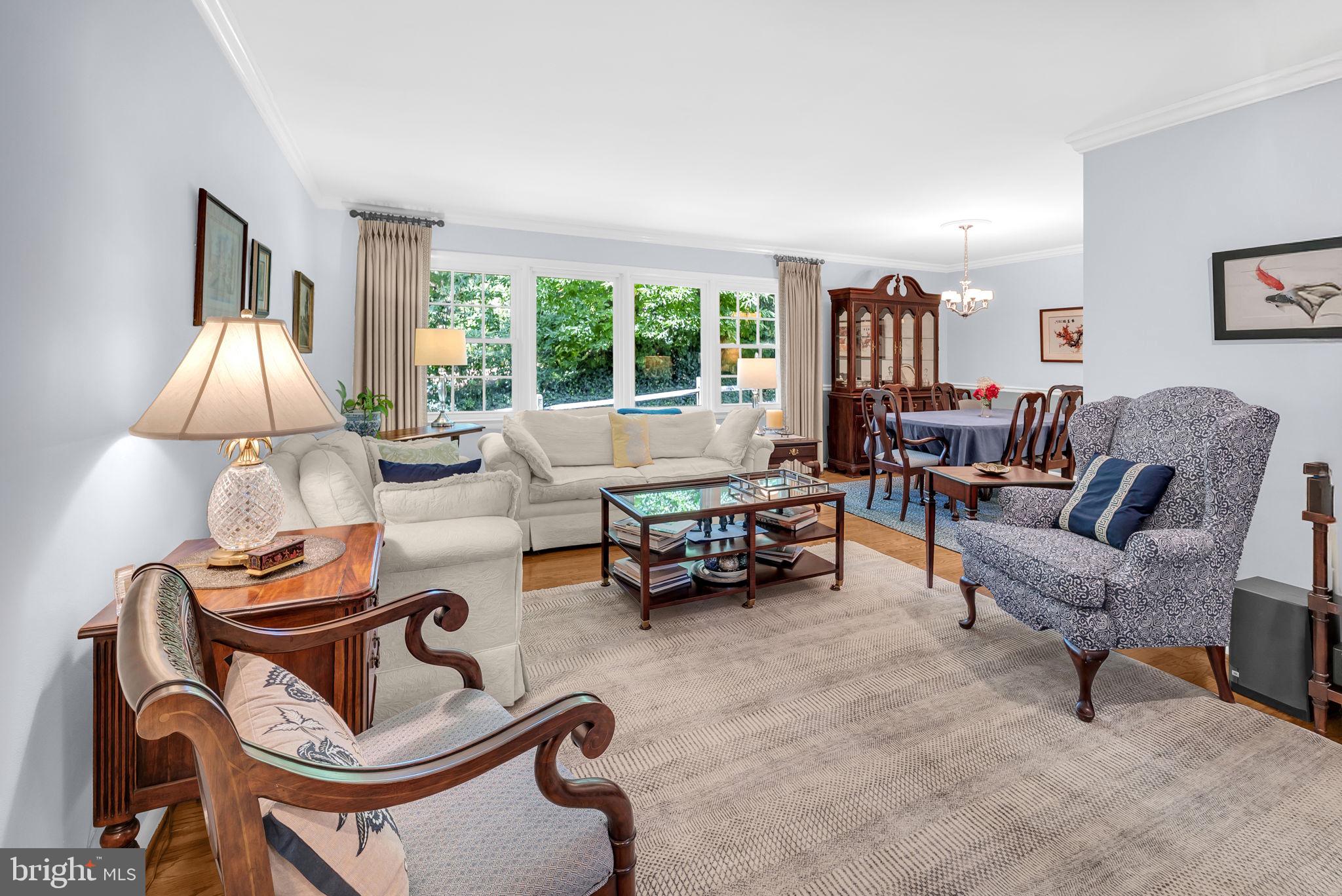 COUNTRY CLUB - Residential Lease