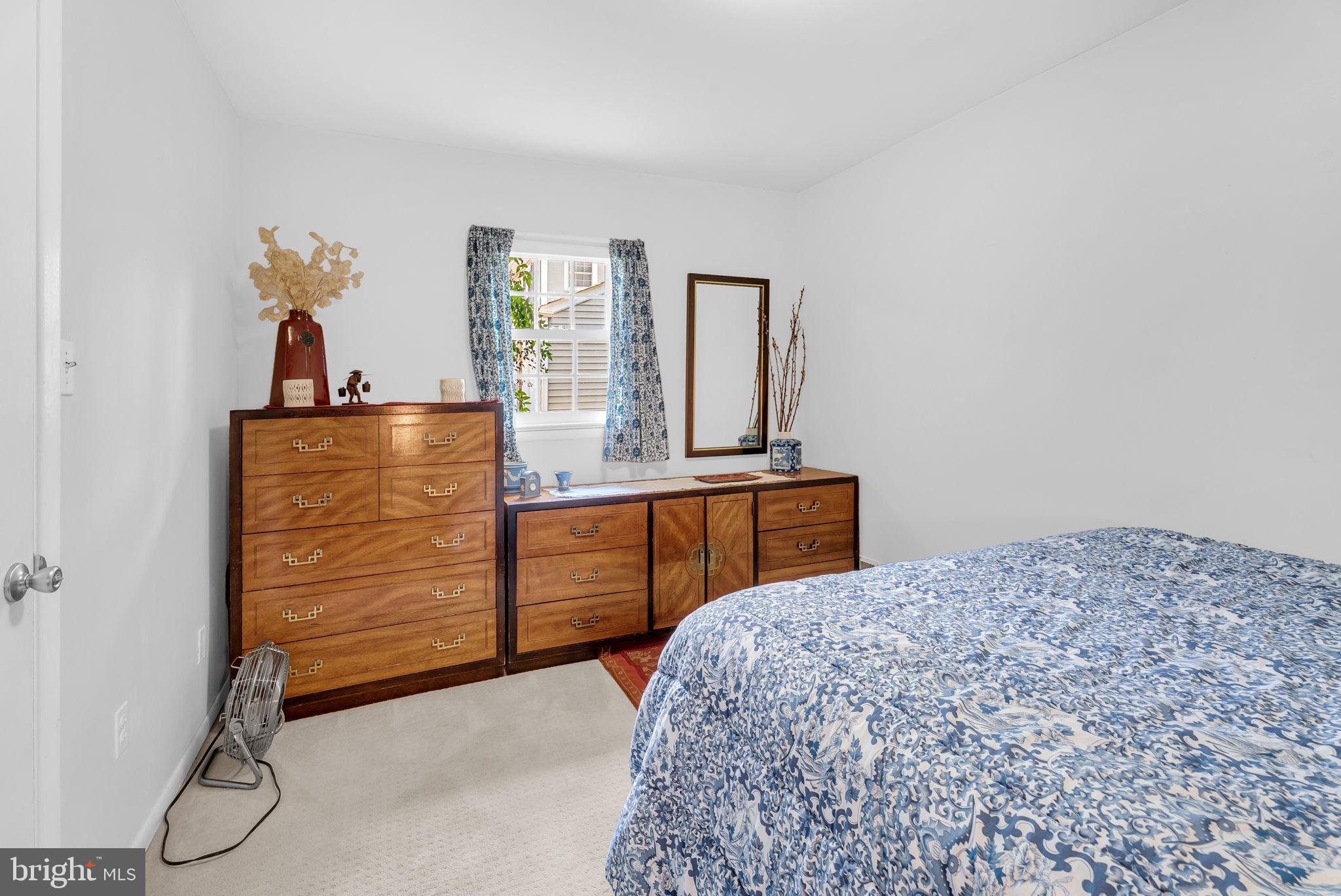 COUNTRY CLUB - Residential Lease