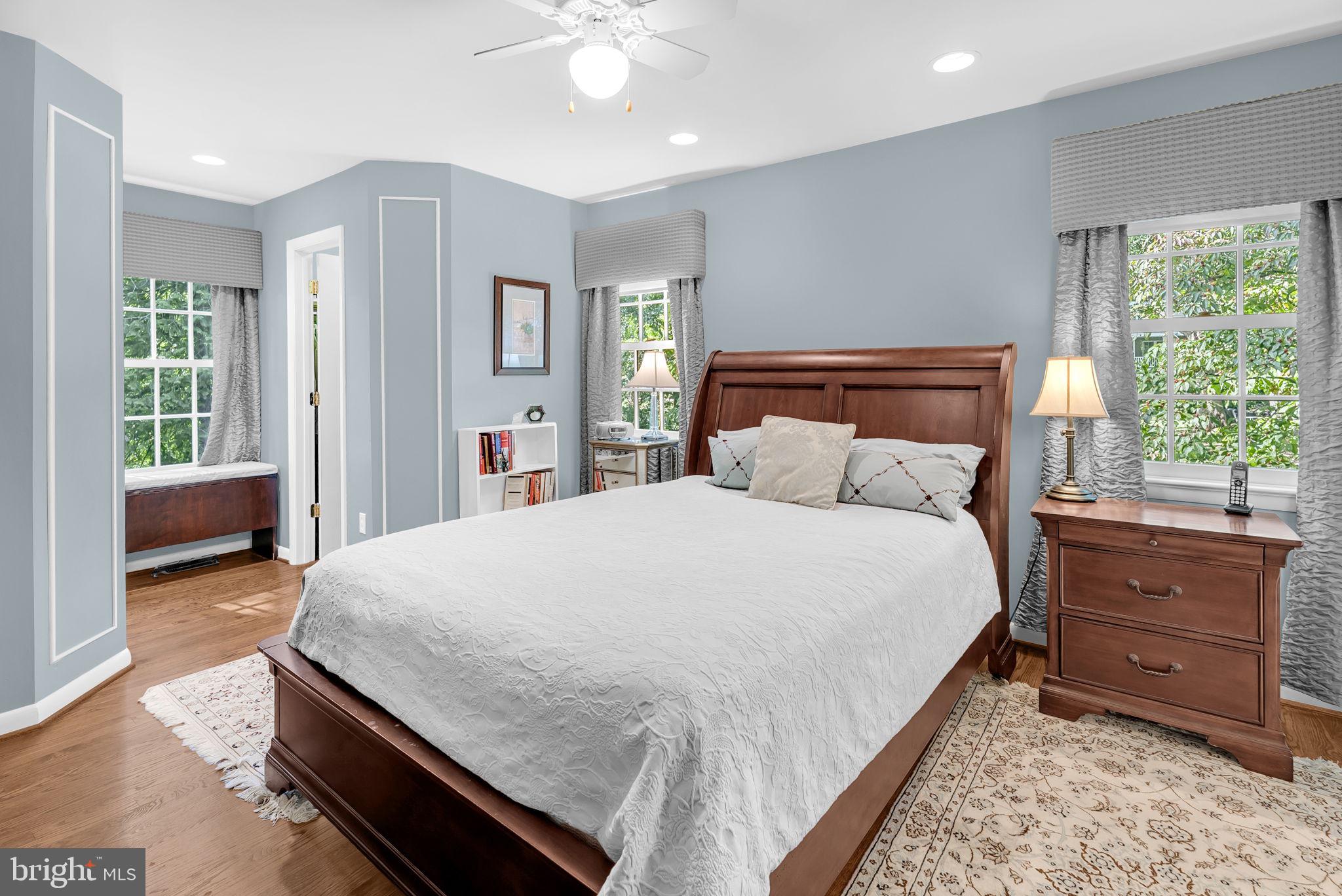 COUNTRY CLUB - Residential Lease