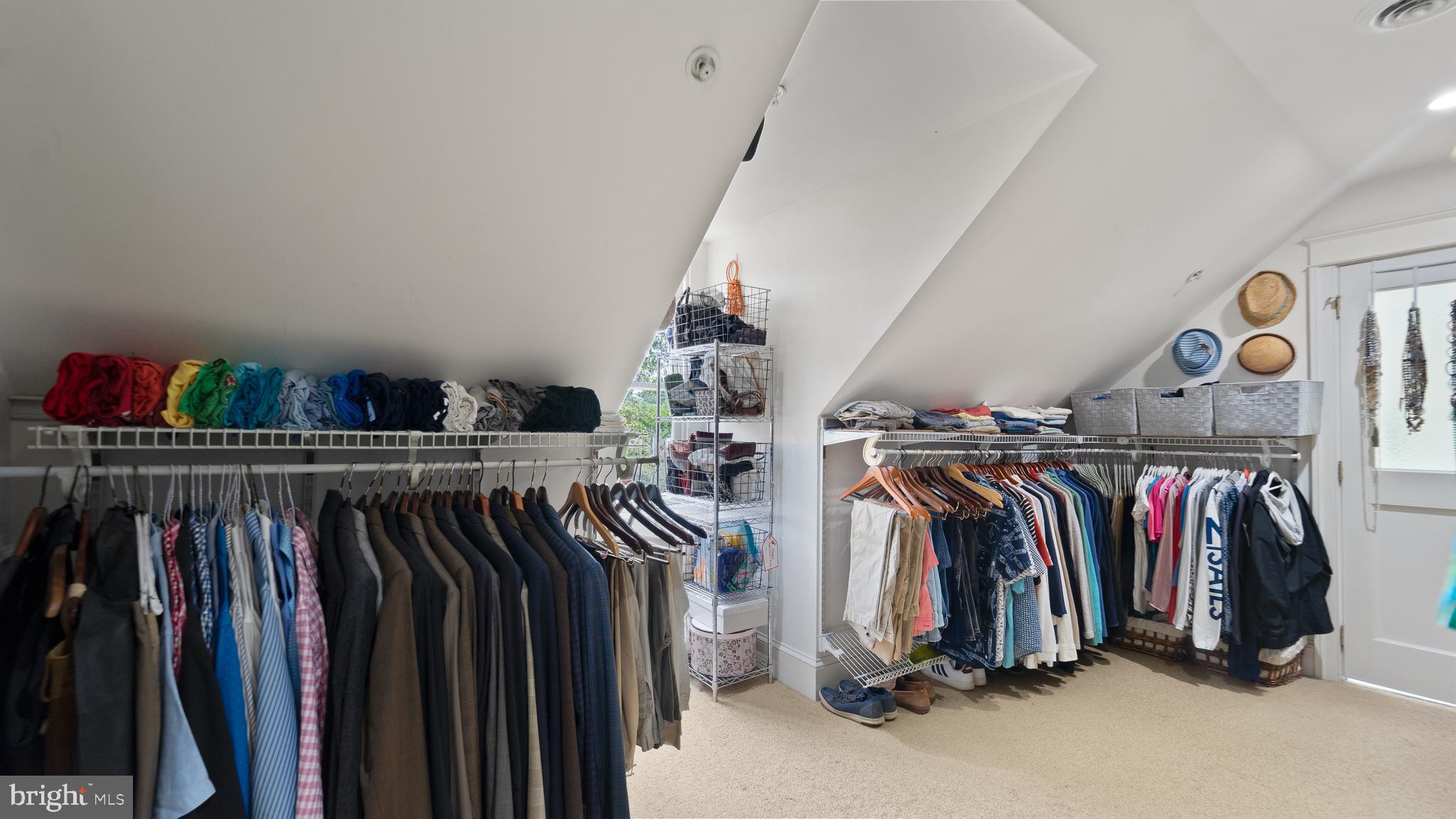 MURRAY HILL - Residential