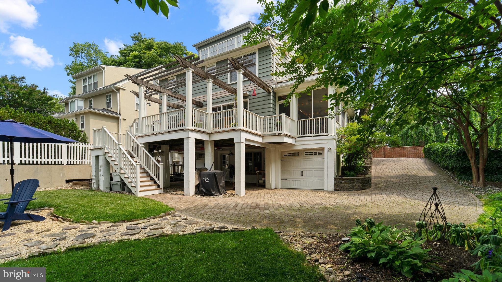 MURRAY HILL - Residential