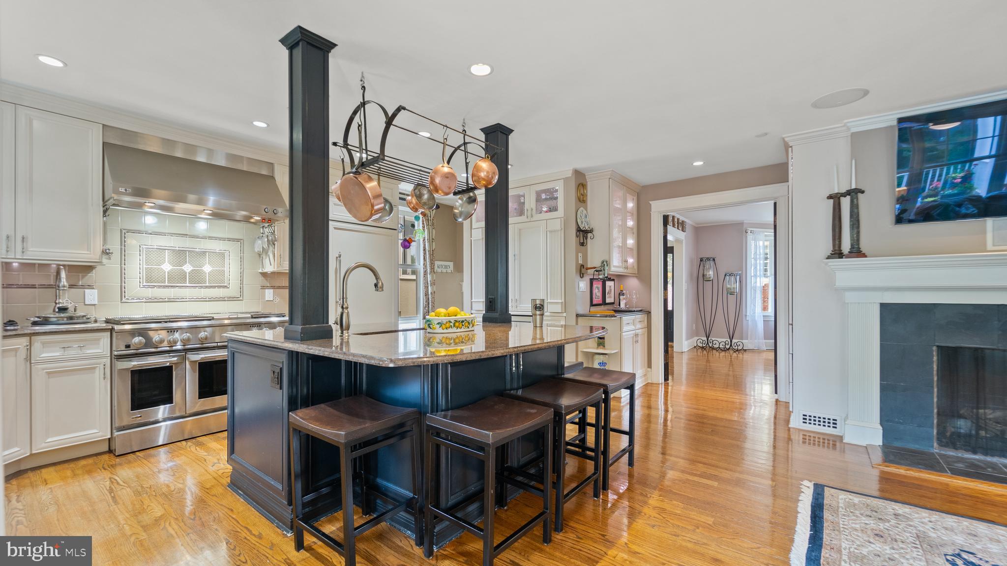 MURRAY HILL - Residential