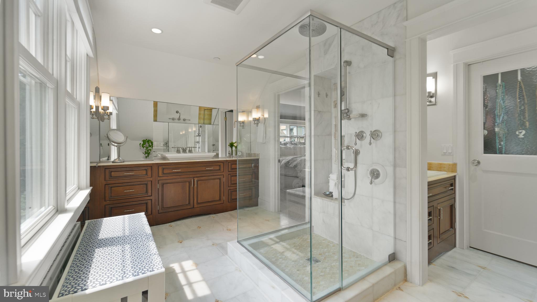 MURRAY HILL - Residential