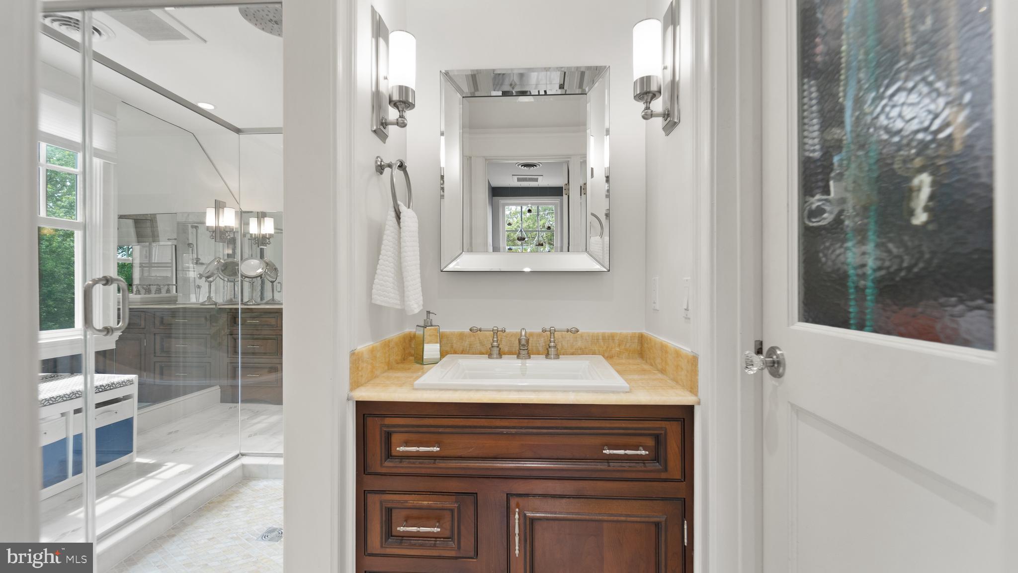 MURRAY HILL - Residential