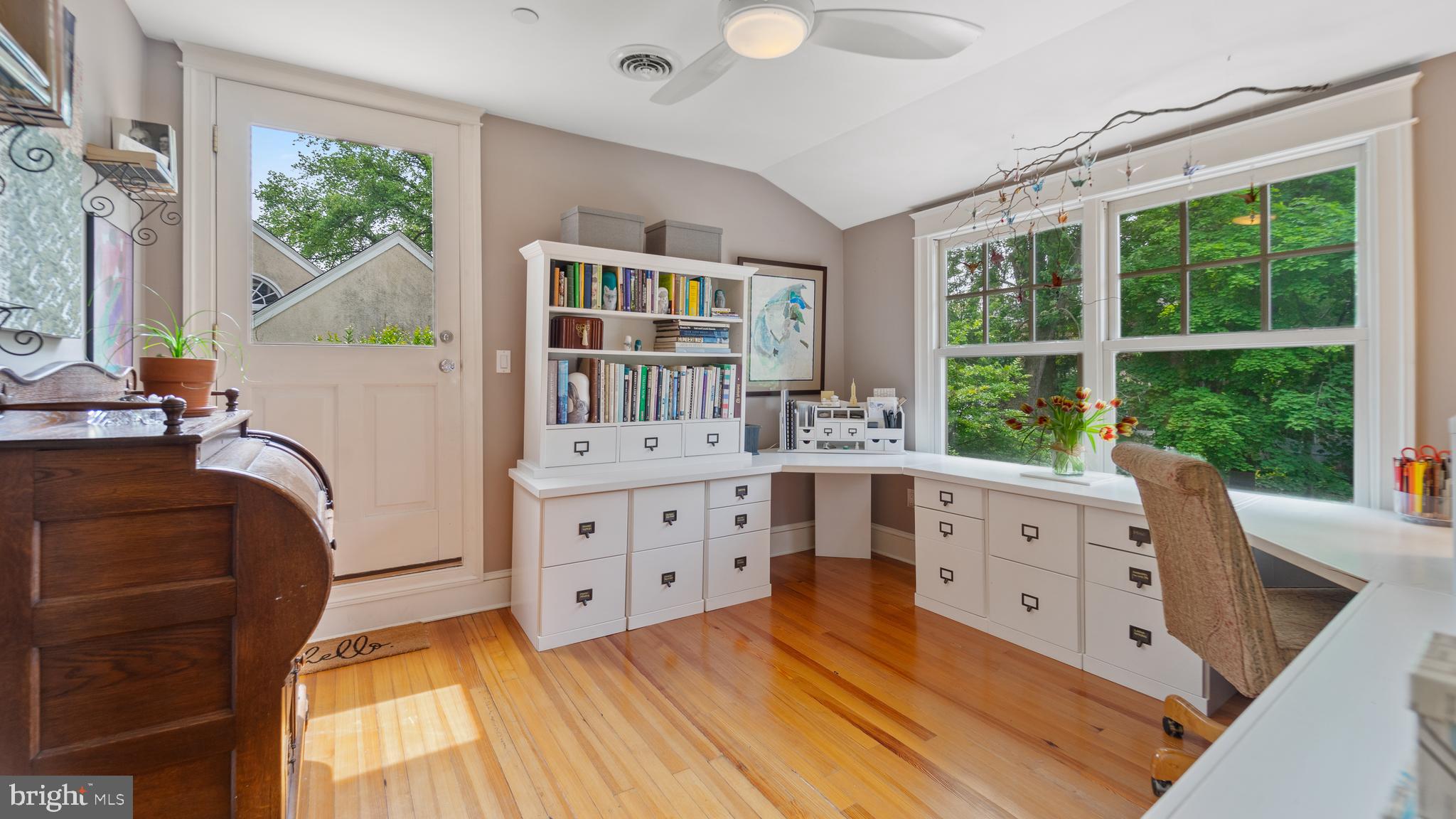 MURRAY HILL - Residential