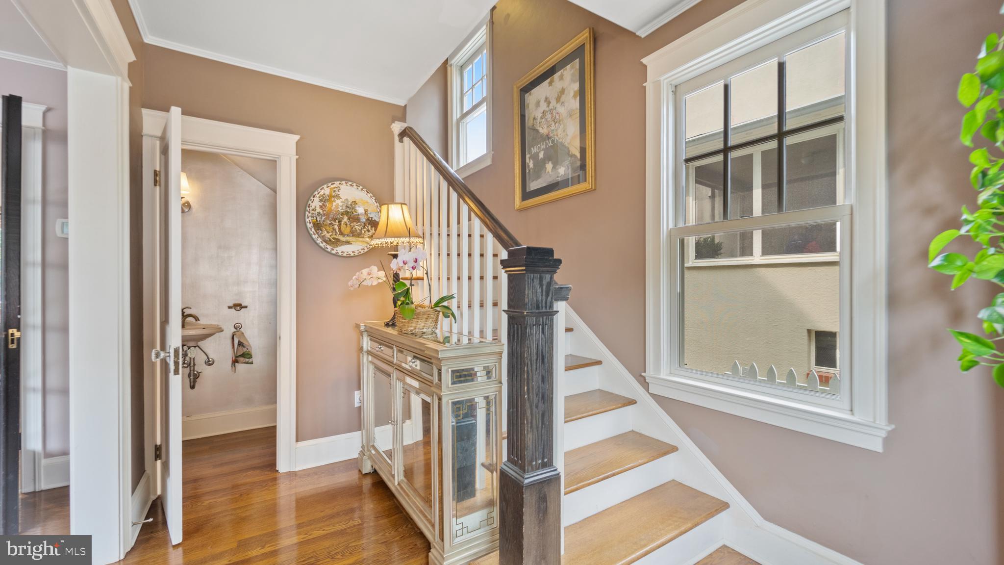 MURRAY HILL - Residential