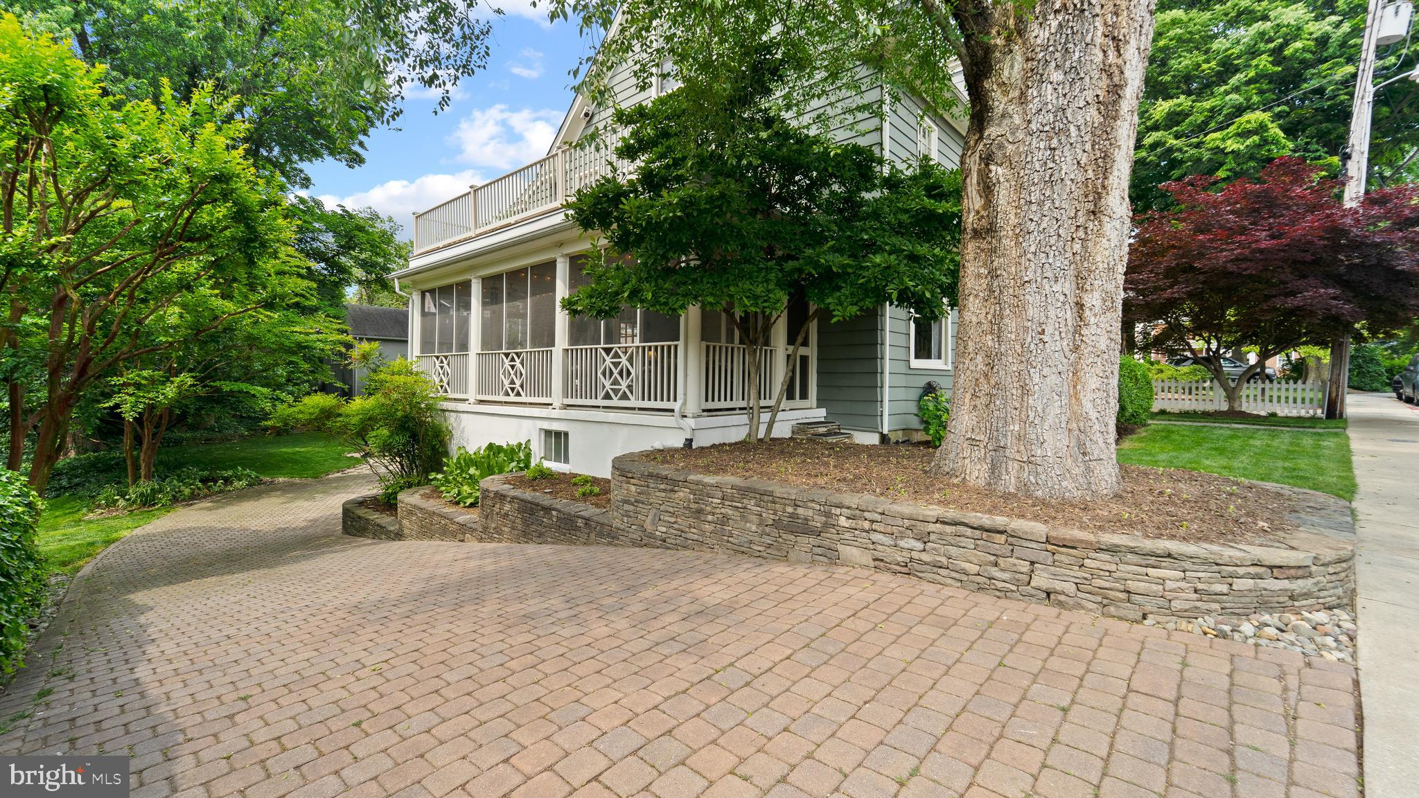 MURRAY HILL - Residential