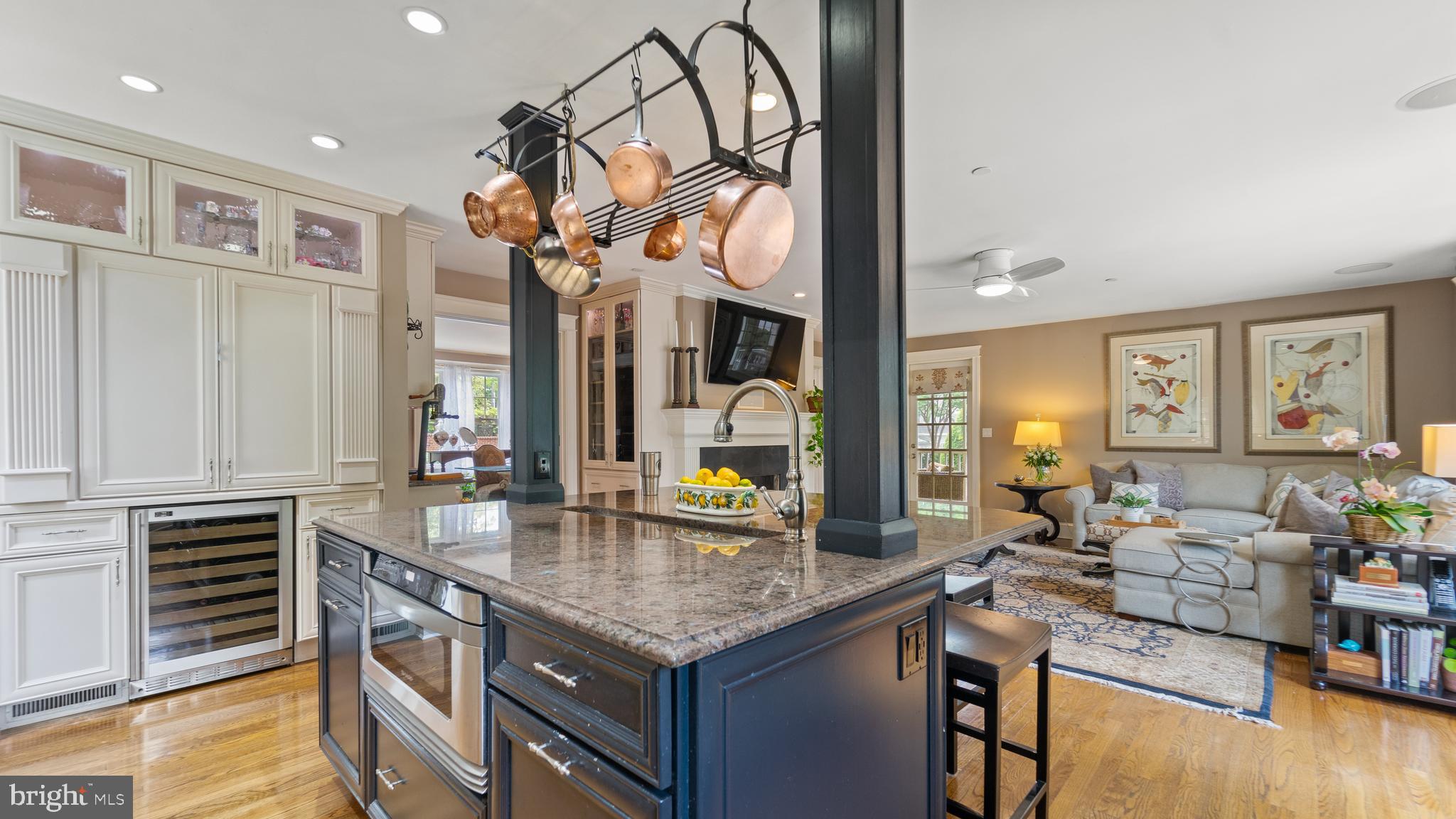 MURRAY HILL - Residential