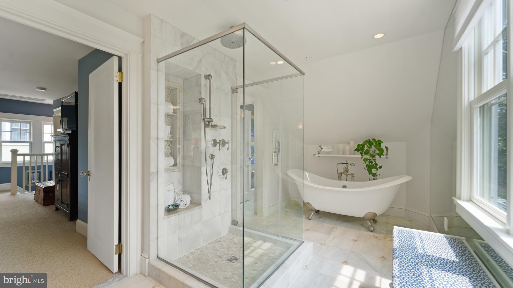 MURRAY HILL - Residential