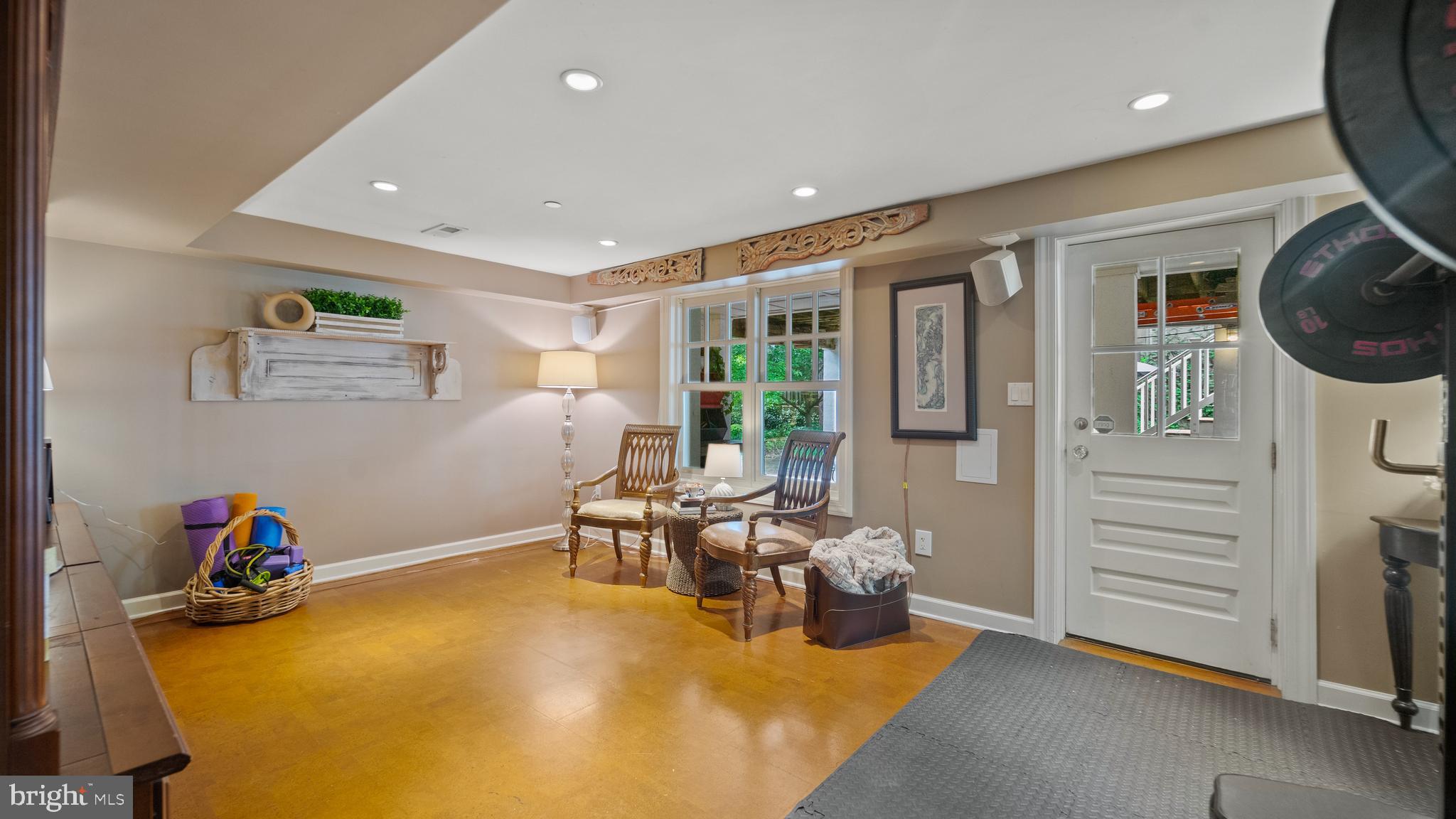 MURRAY HILL - Residential