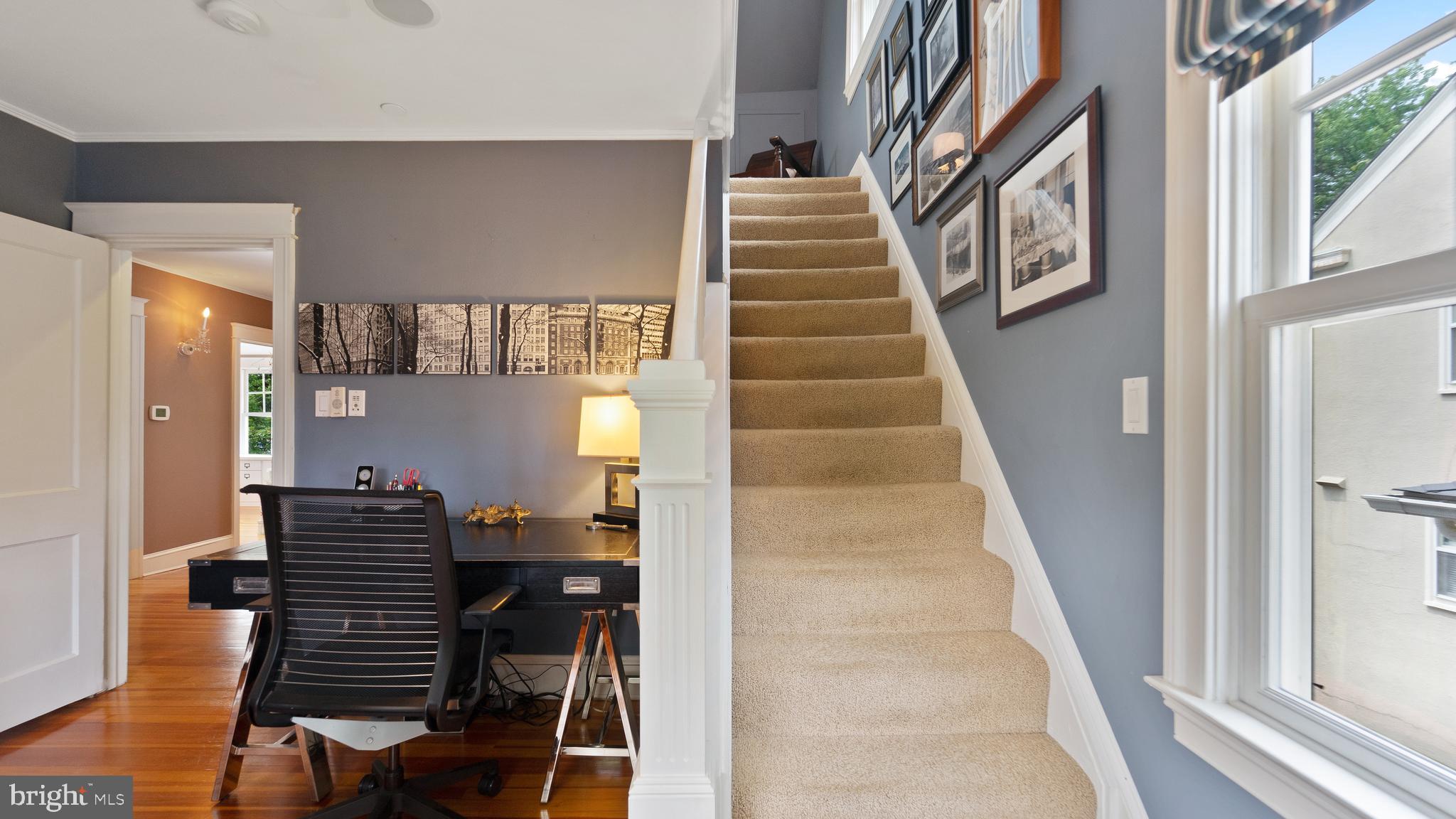 MURRAY HILL - Residential