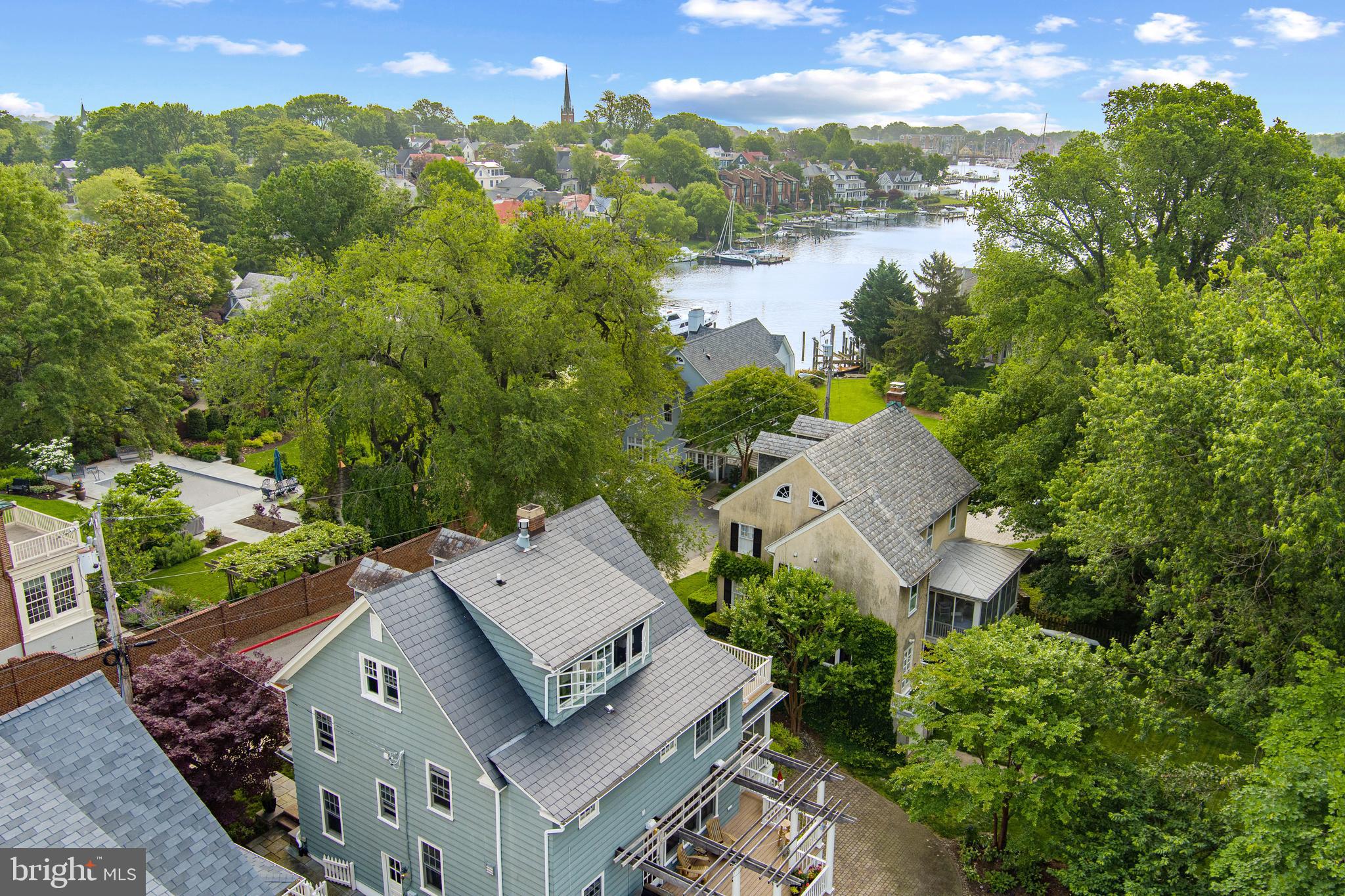 MURRAY HILL - Residential