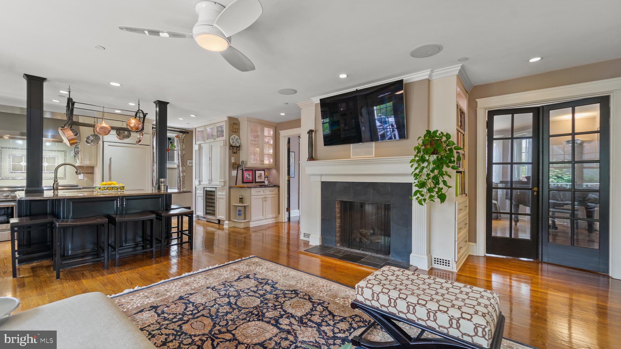 MURRAY HILL - Residential