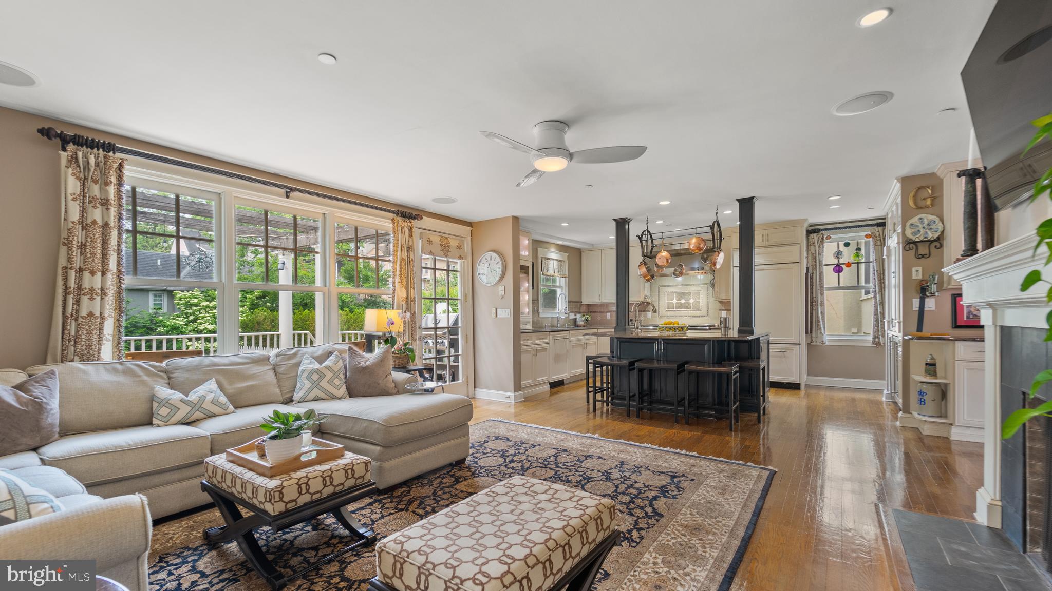 MURRAY HILL - Residential