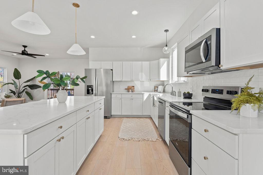 LAKE FOREST - Residential