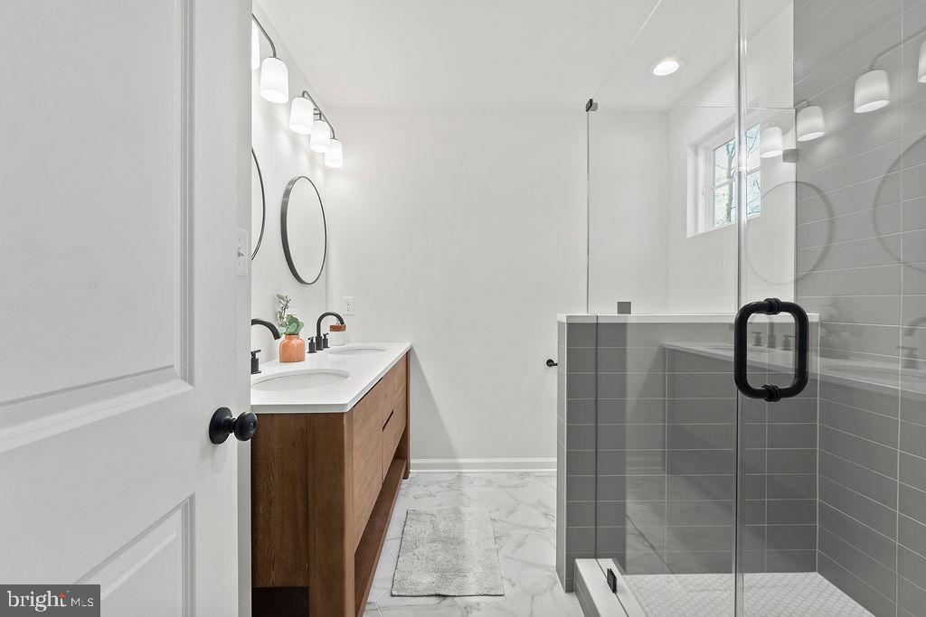 LAKE FOREST - Residential