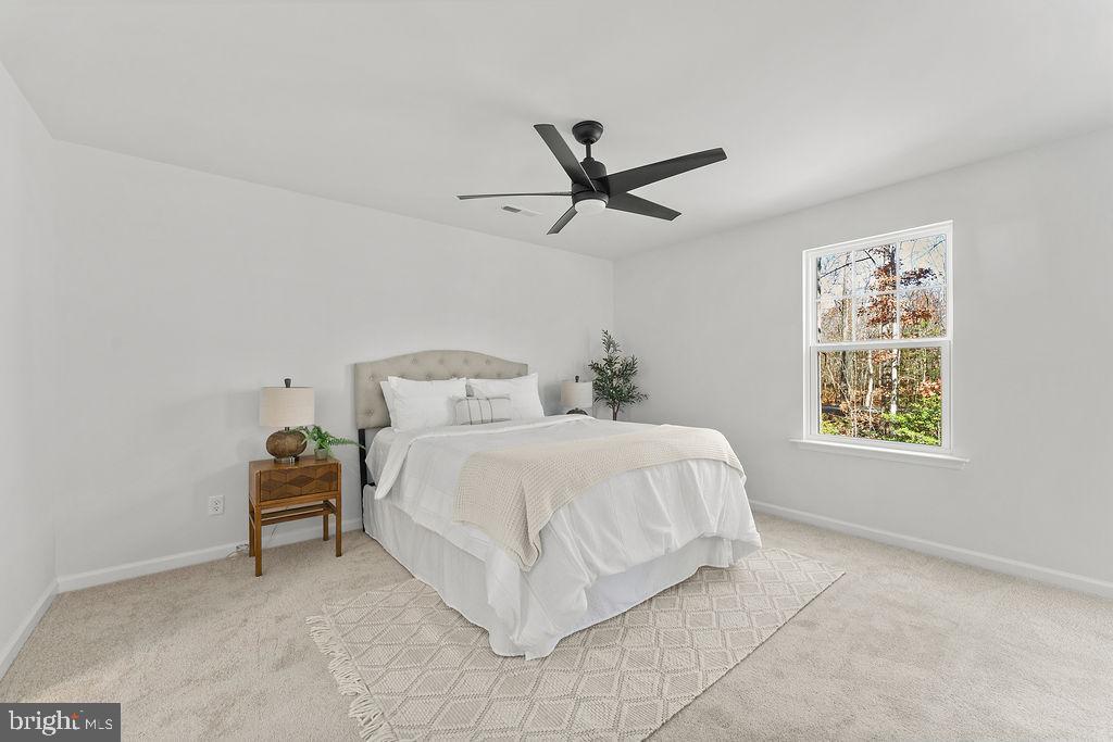 LAKE FOREST - Residential