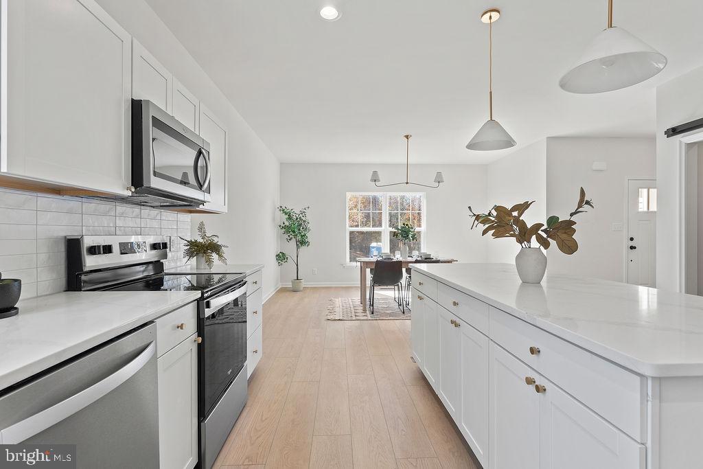 LAKE FOREST - Residential