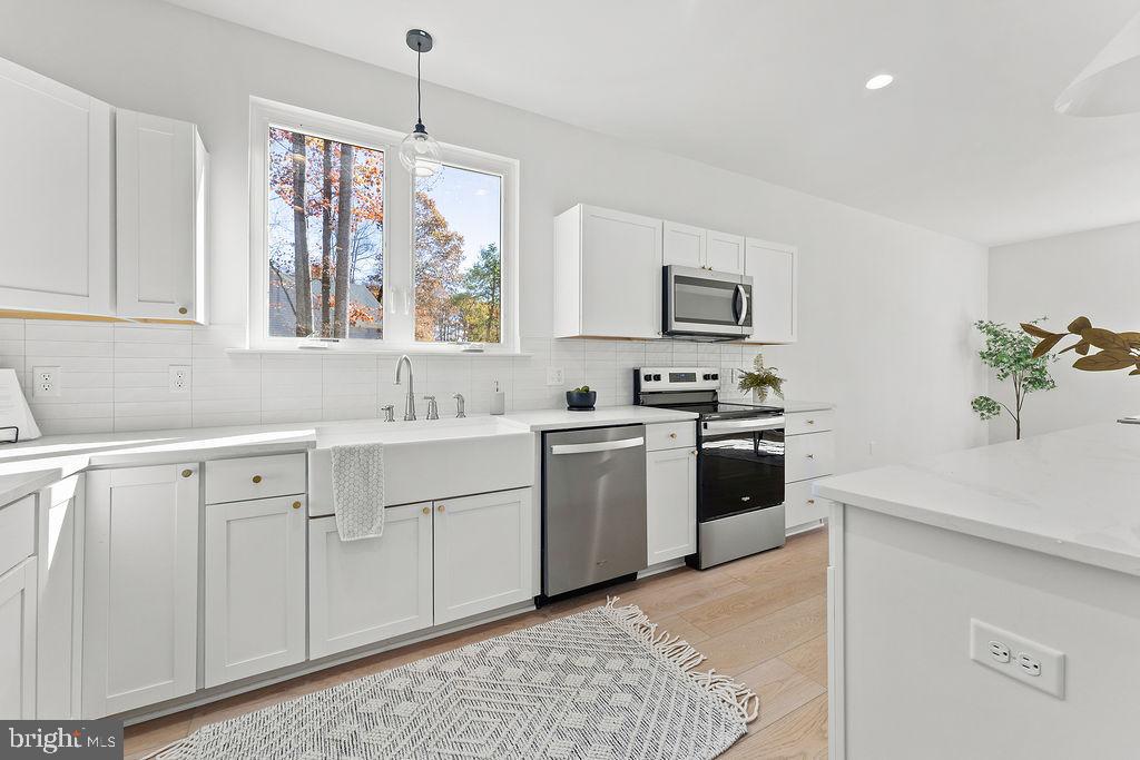 LAKE FOREST - Residential