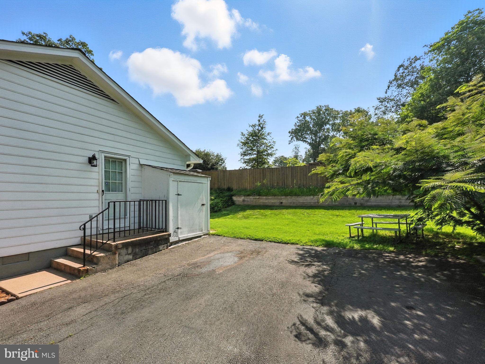 7935 MAPLEWOOD DRIVE