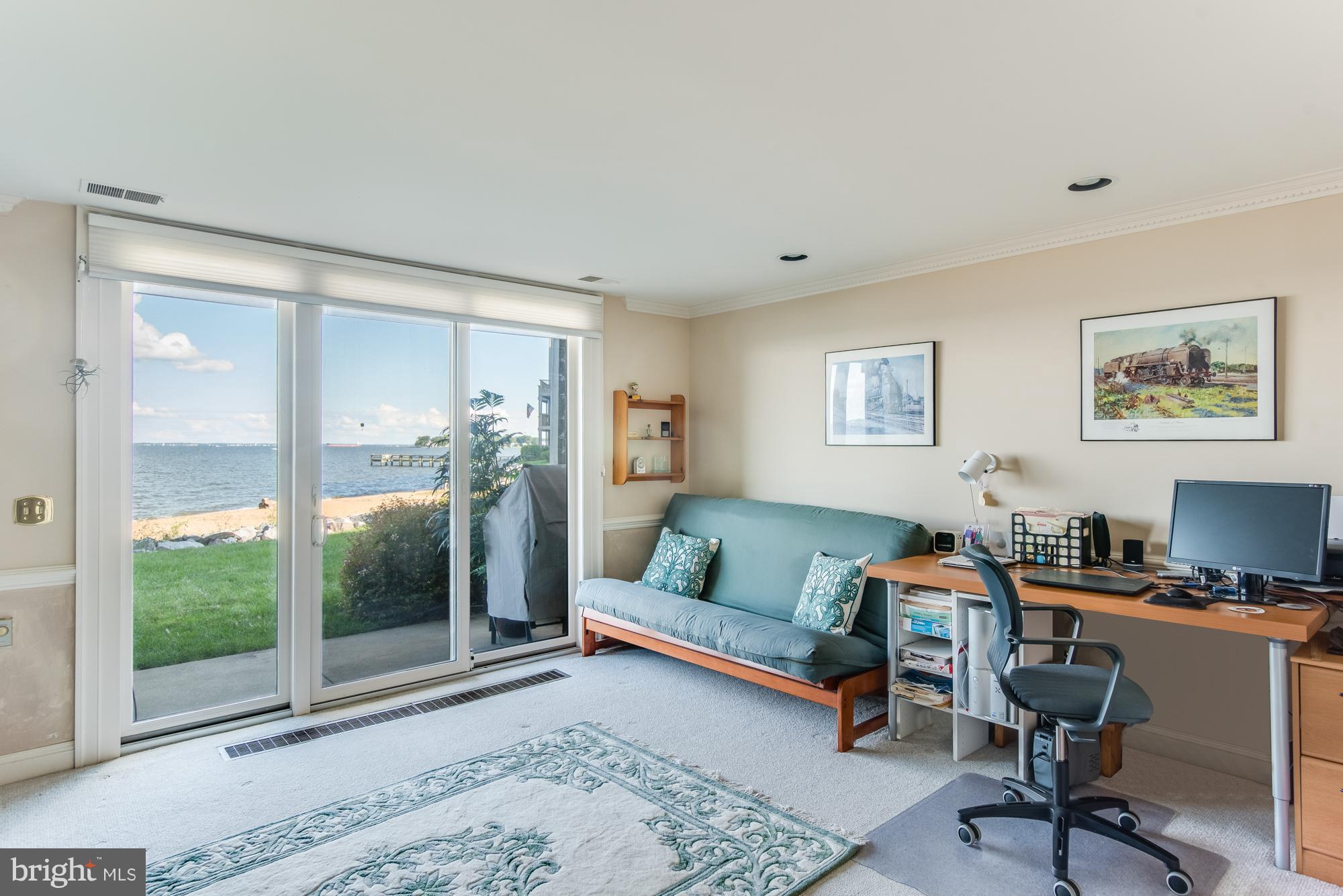 CHESAPEAKE HARBOUR - Residential