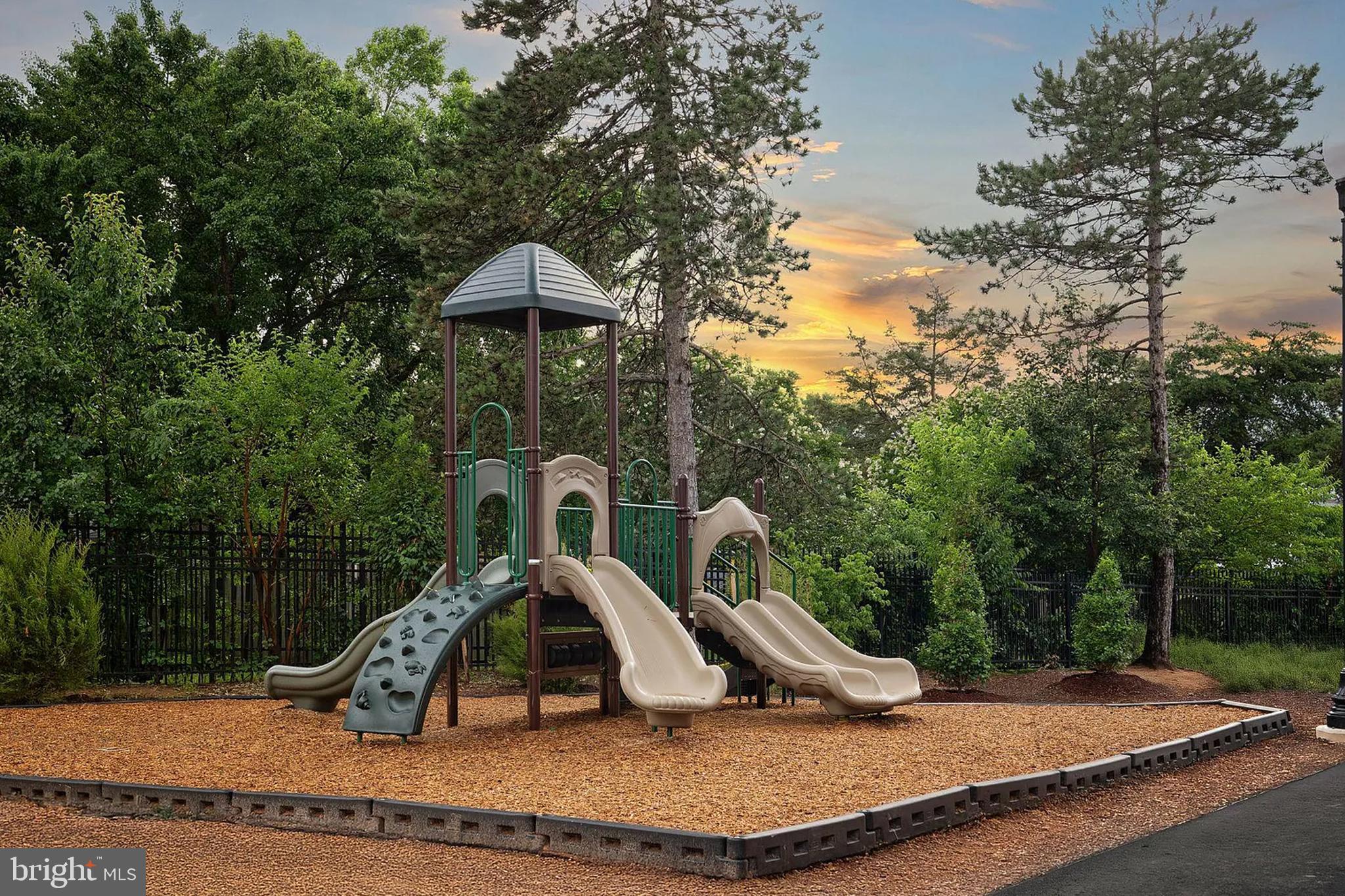 PARK PLACE - Residential Lease