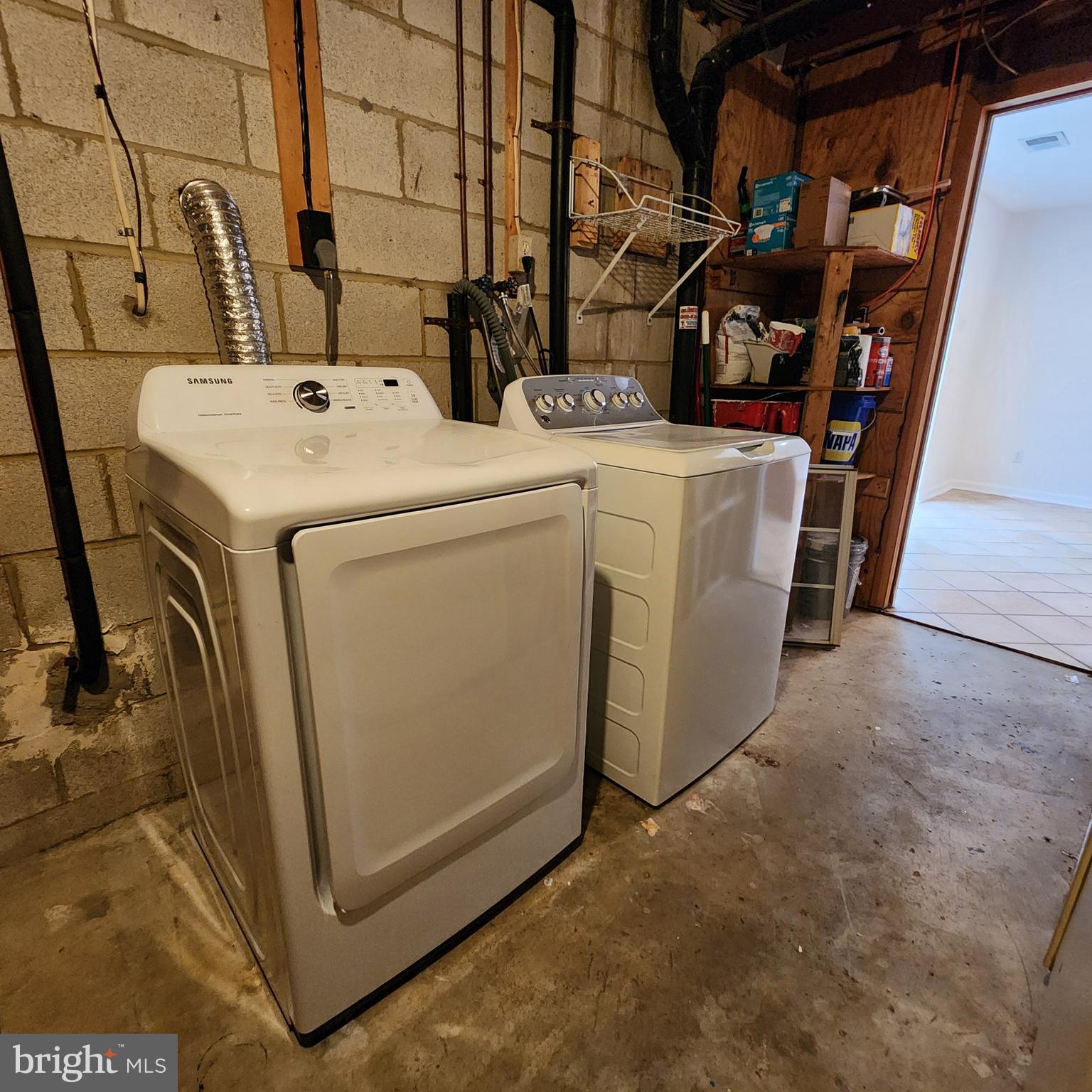 THE HIGHLANDS - Residential Lease