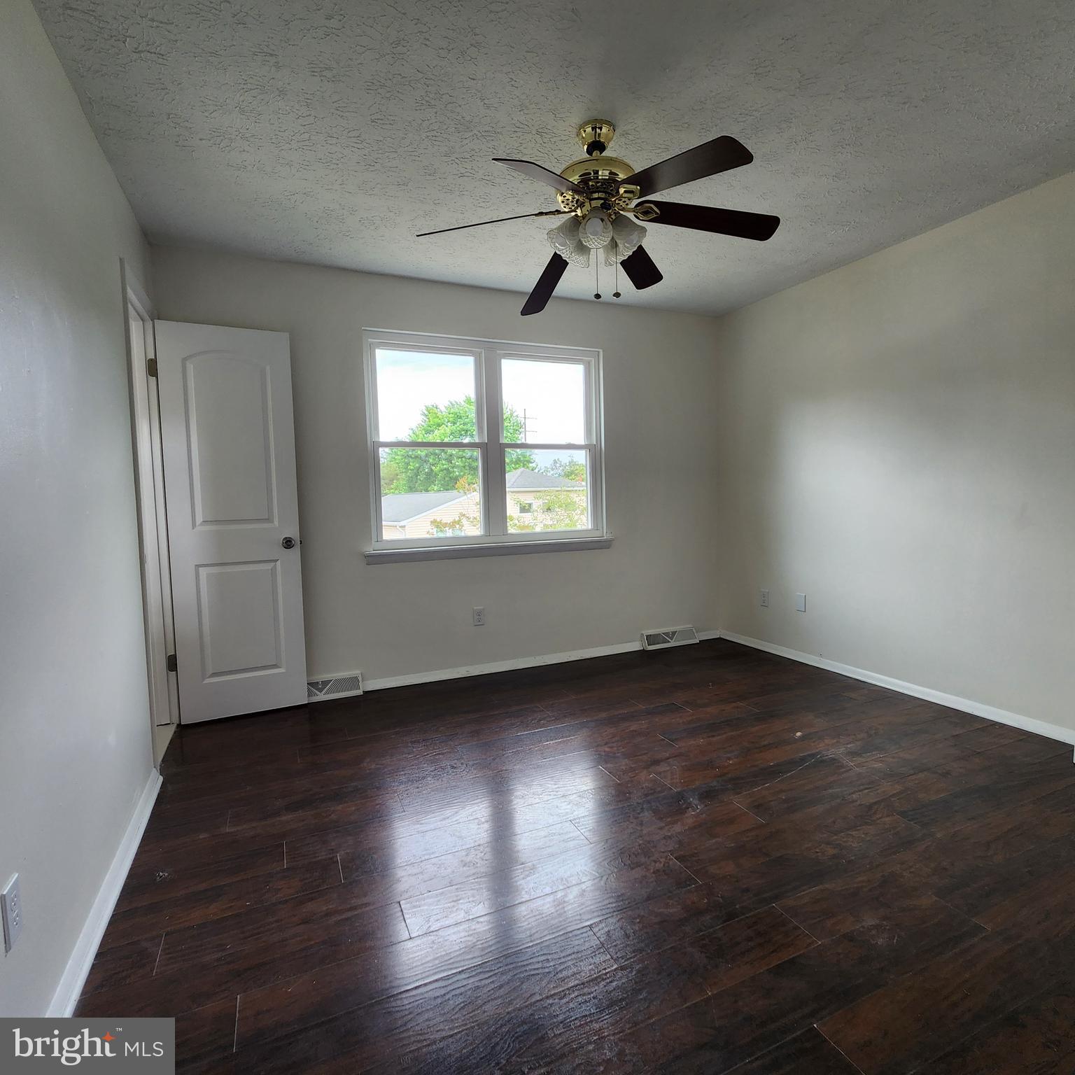 THE HIGHLANDS - Residential Lease