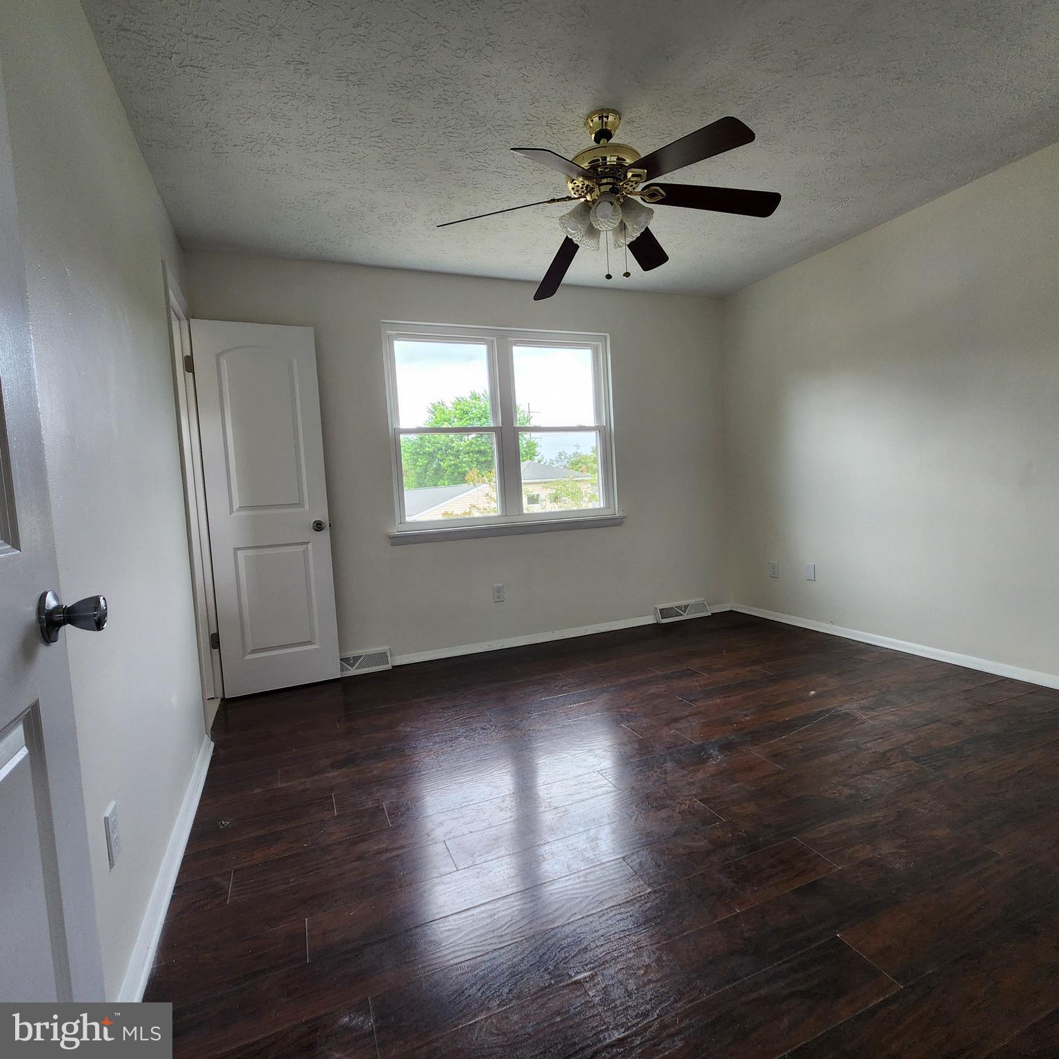 THE HIGHLANDS - Residential Lease