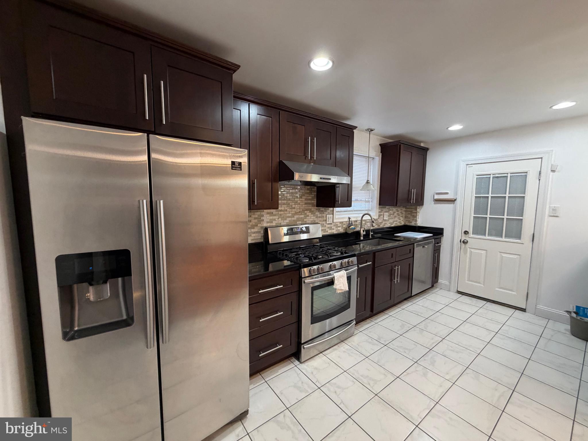 SANDYFORD PARK - Residential