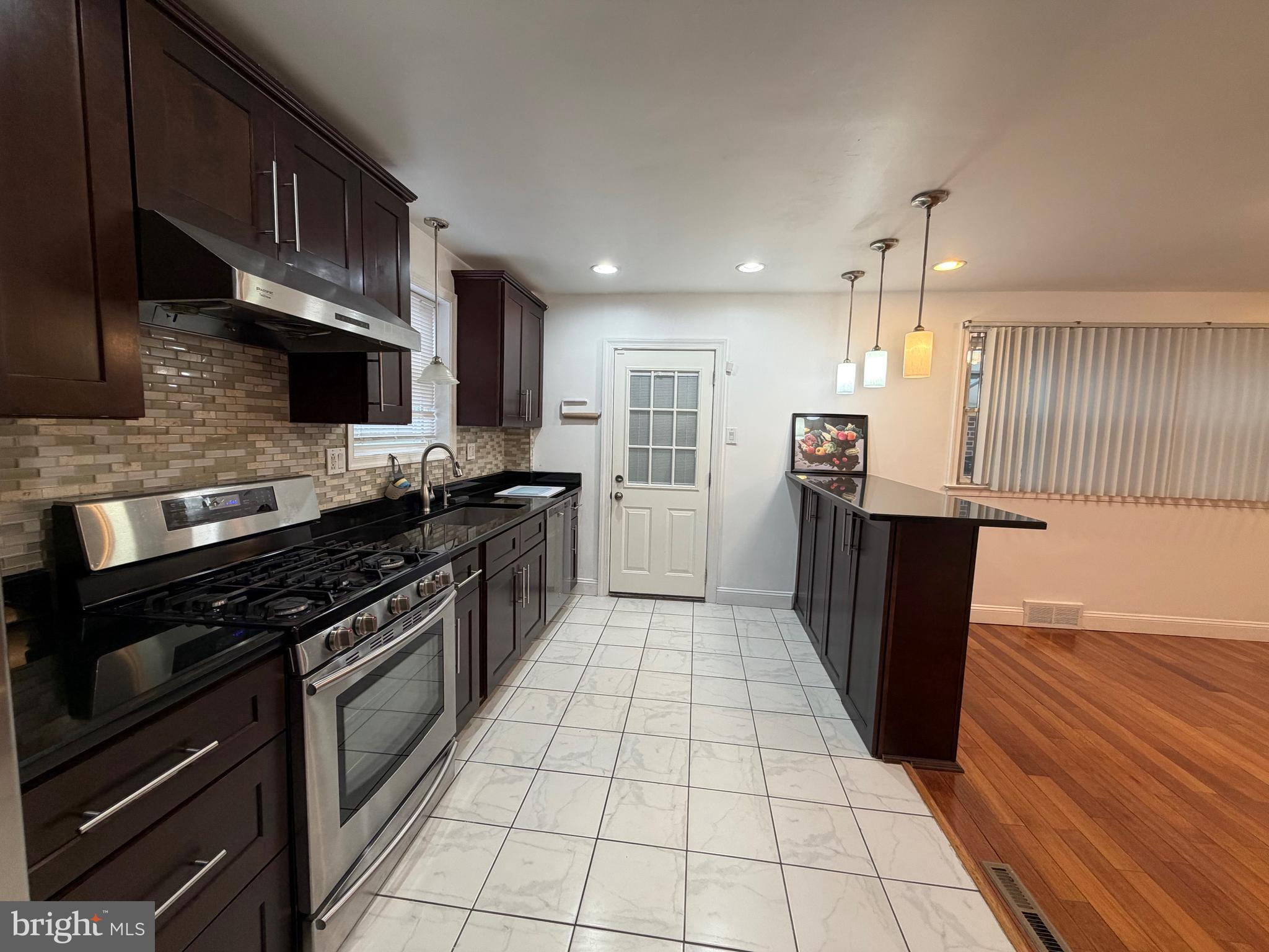 SANDYFORD PARK - Residential