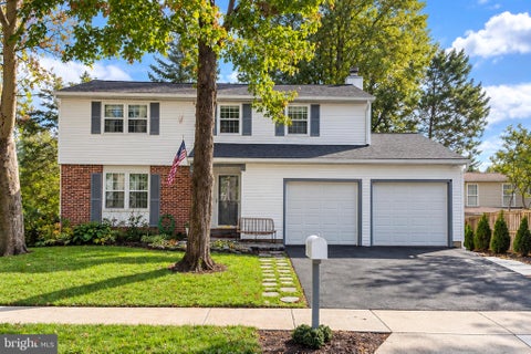 Photo of 903 Marshall Drive NE, LEESBURG, VA 20176 (MLS # VALO2138332)