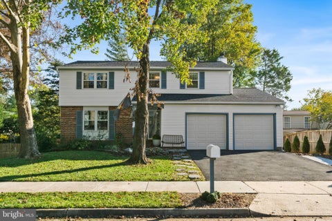 Photo of 903 Marshall Drive NE, LEESBURG, VA 20176 (MLS # VALO2138332)