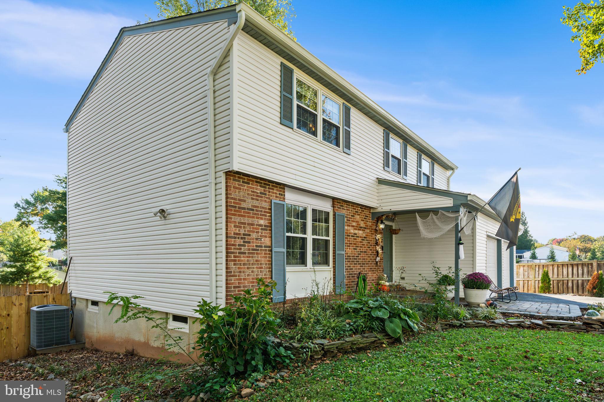 903 MARSHALL DRIVE NE