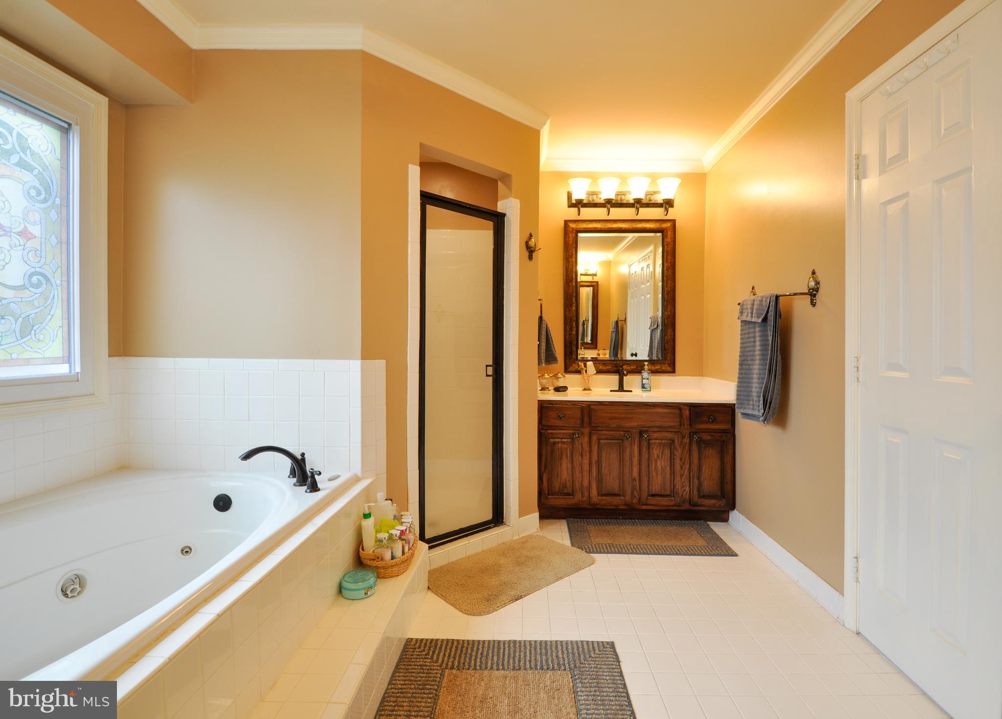 LEE'S HILL - Residential