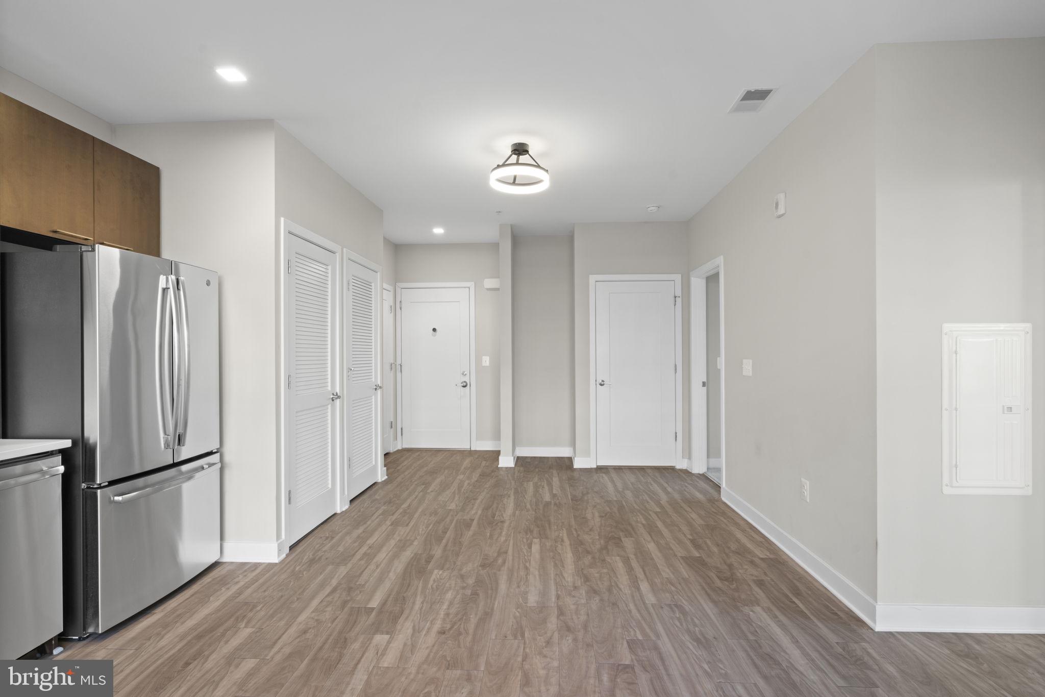 TRAFALGAR FLATS - Residential Lease