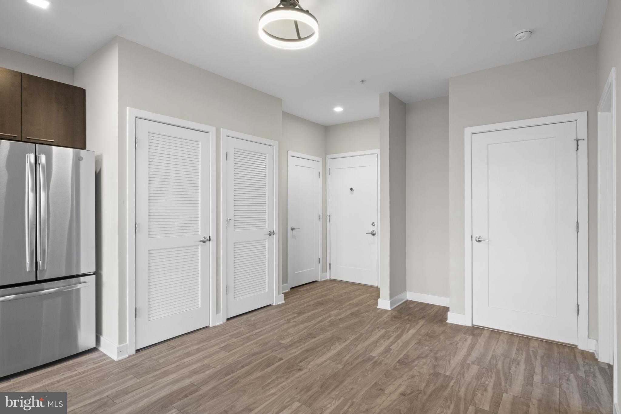 TRAFALGAR FLATS - Residential Lease