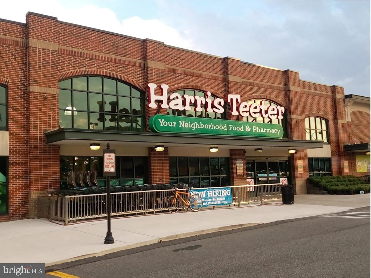 TRAFALGAR FLATS - Residential Lease