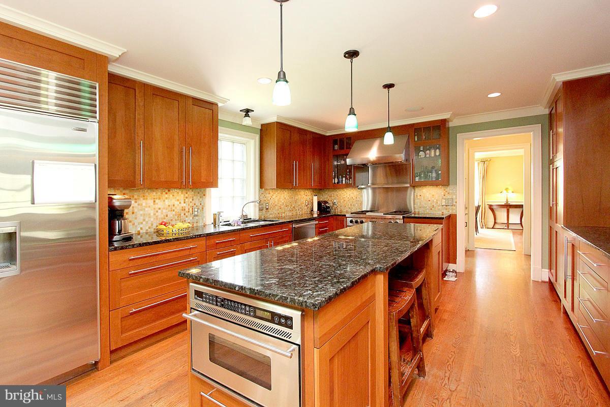 MARY KNOLLS - Residential