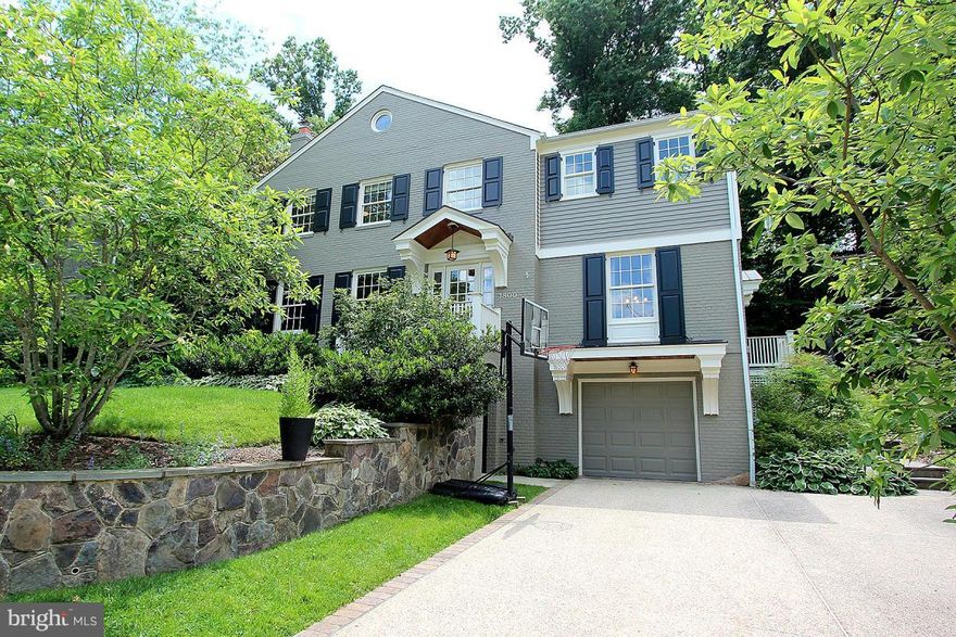 WONDERFUL 4BR/3FB/2HB Colonial on 3 floors. This fully remodeled home's first floor boasts an eat-in kit, Sep-DR, FR, frml LR, stdy w/ built-ins, & 2 FP. The second floor of this home has a master suite with sep. shower and tub, and walk in closet. There are three additional bedrooms as well as two full bathrooms. Enjoy relaxing in the light-filled fully finished basement w/ rec. 20KW Generator.