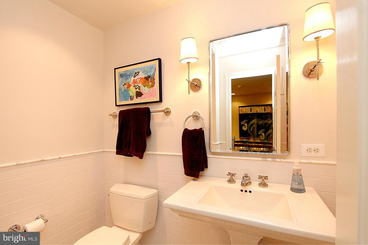 MARY KNOLLS - Residential