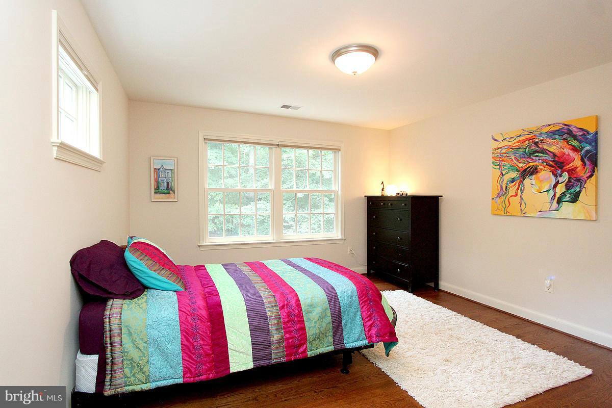 MARY KNOLLS - Residential