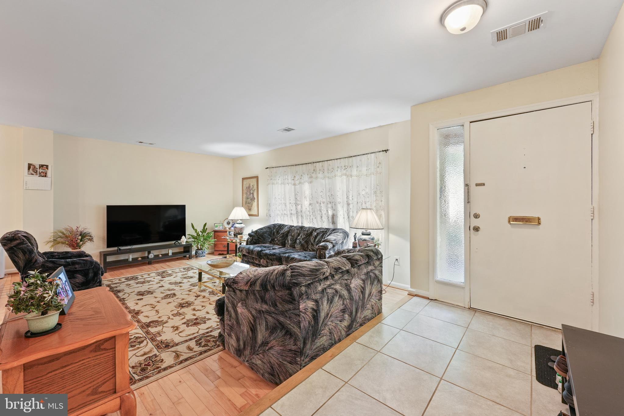 FAIRFAX PLAZA TOWNHOUSES - Residential