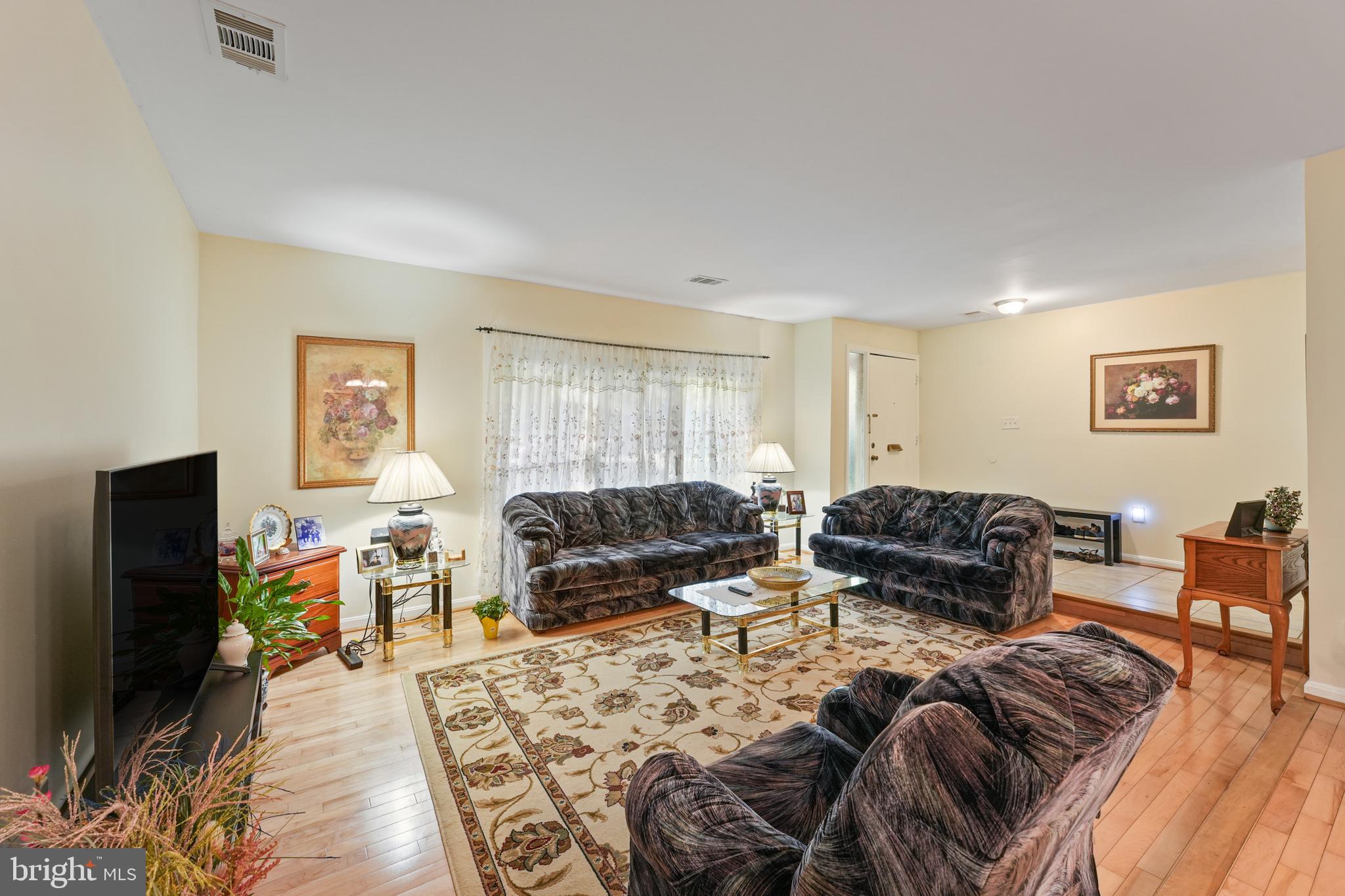 FAIRFAX PLAZA TOWNHOUSES - Residential