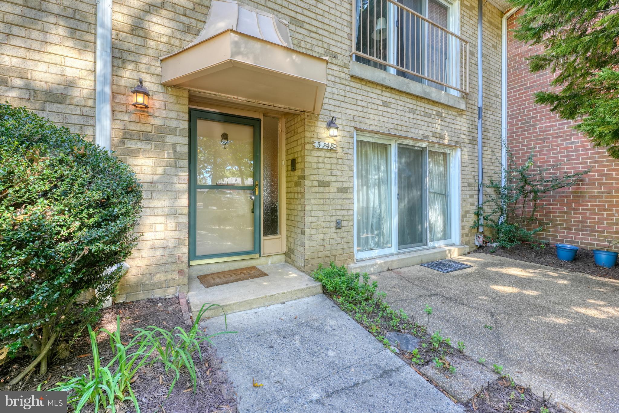 FAIRFAX PLAZA TOWNHOUSES - Residential