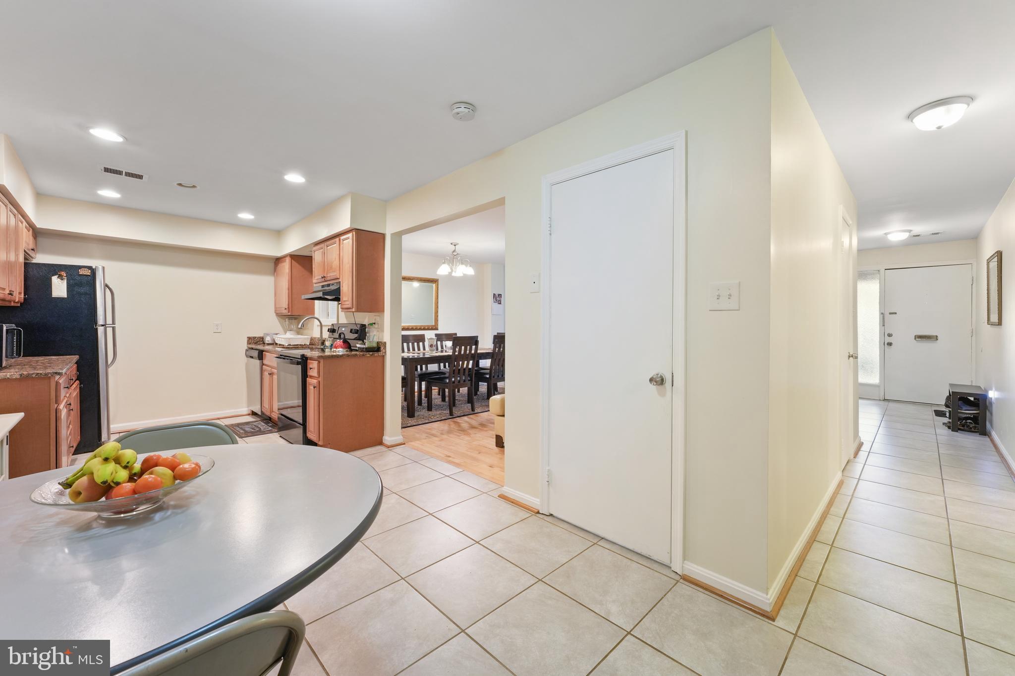 FAIRFAX PLAZA TOWNHOUSES - Residential