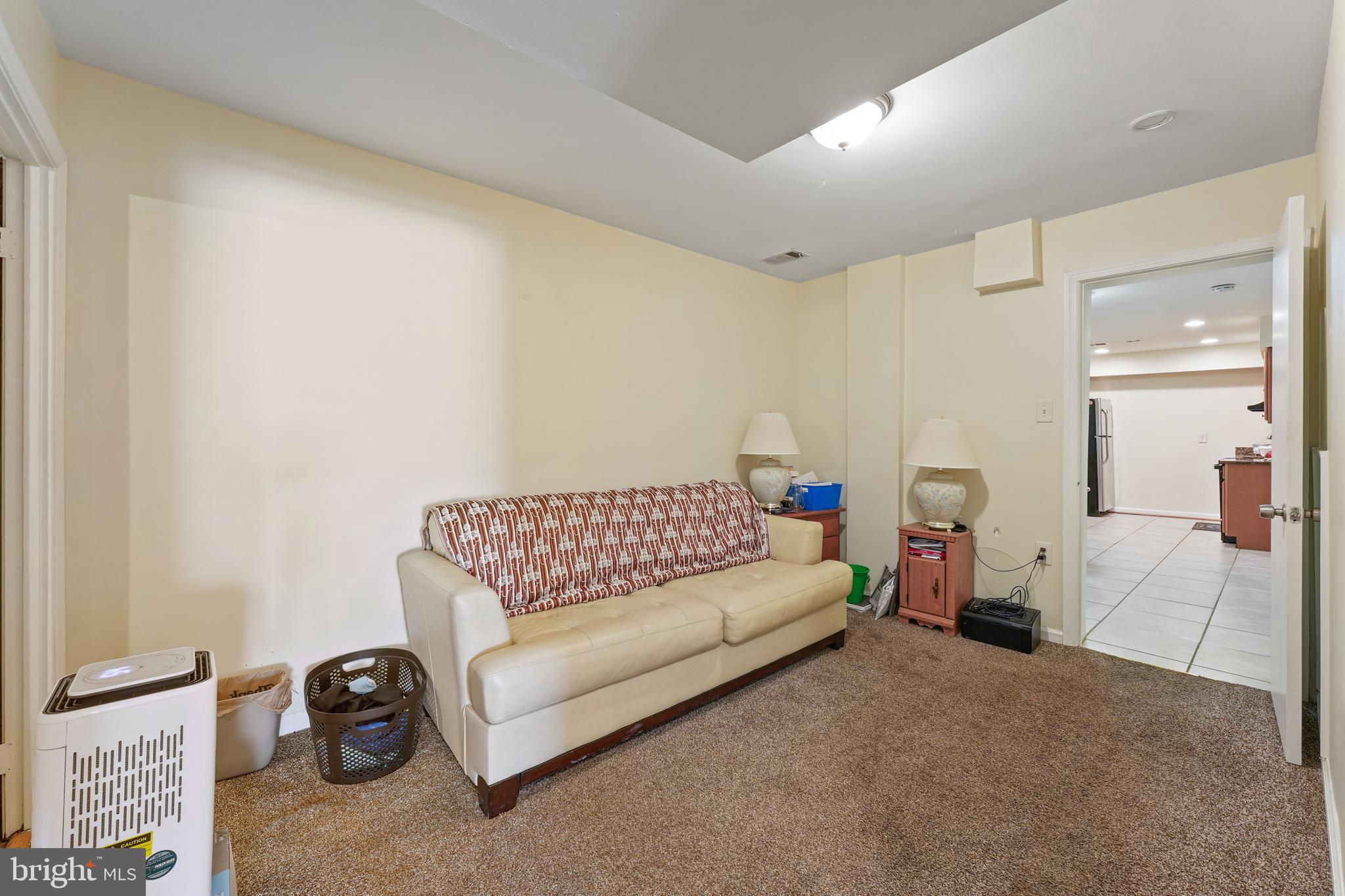 FAIRFAX PLAZA TOWNHOUSES - Residential