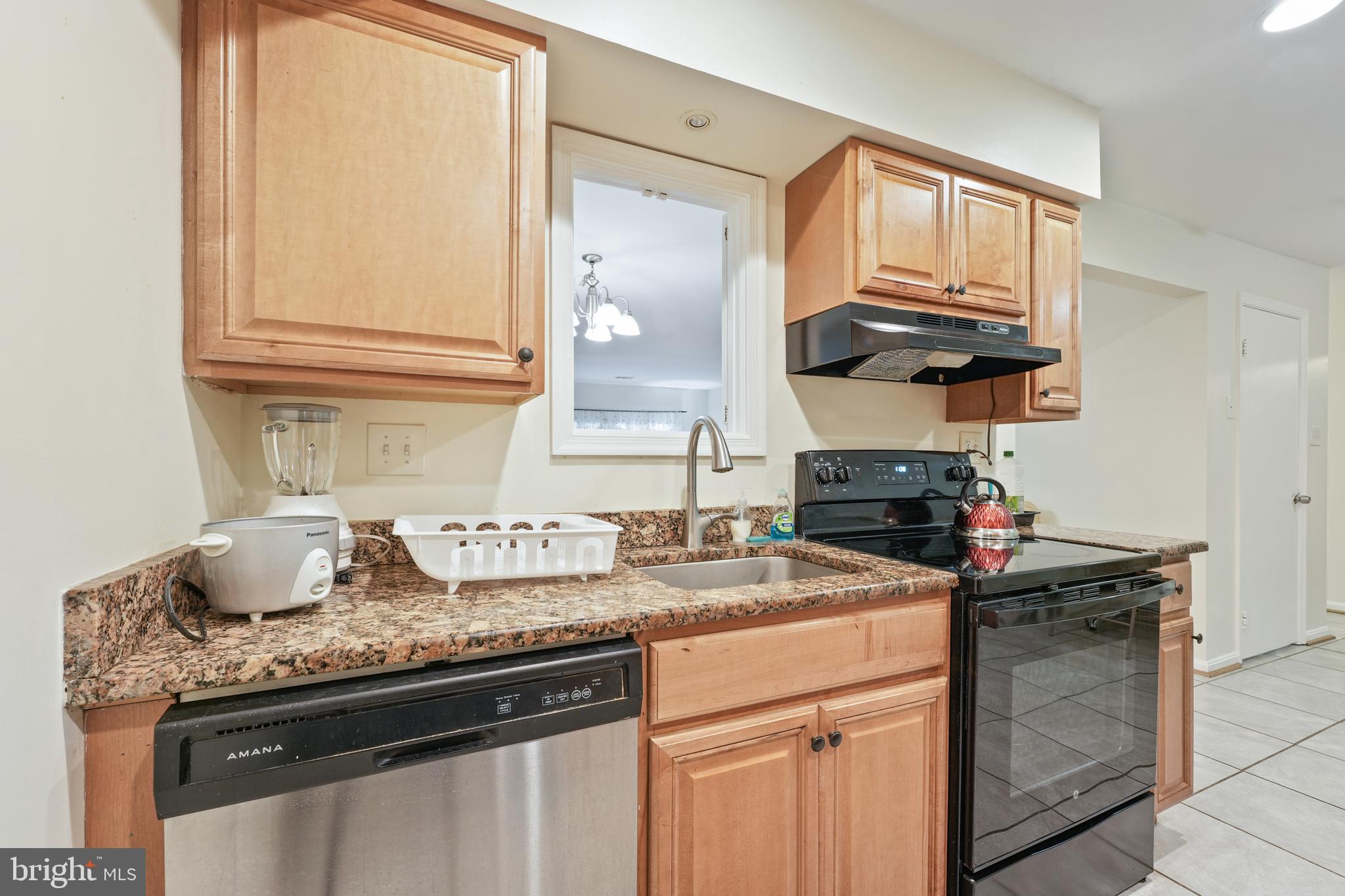 FAIRFAX PLAZA TOWNHOUSES - Residential